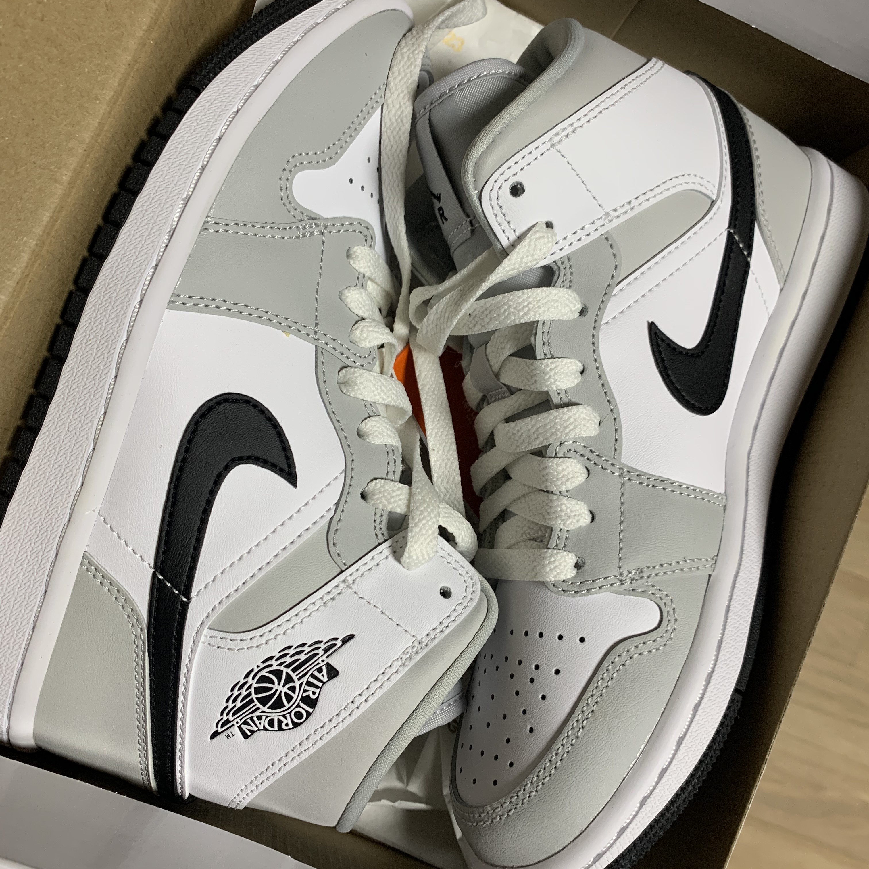 (W) Jordan 1 Mid Grey Fog 착용 스타일 - 4
