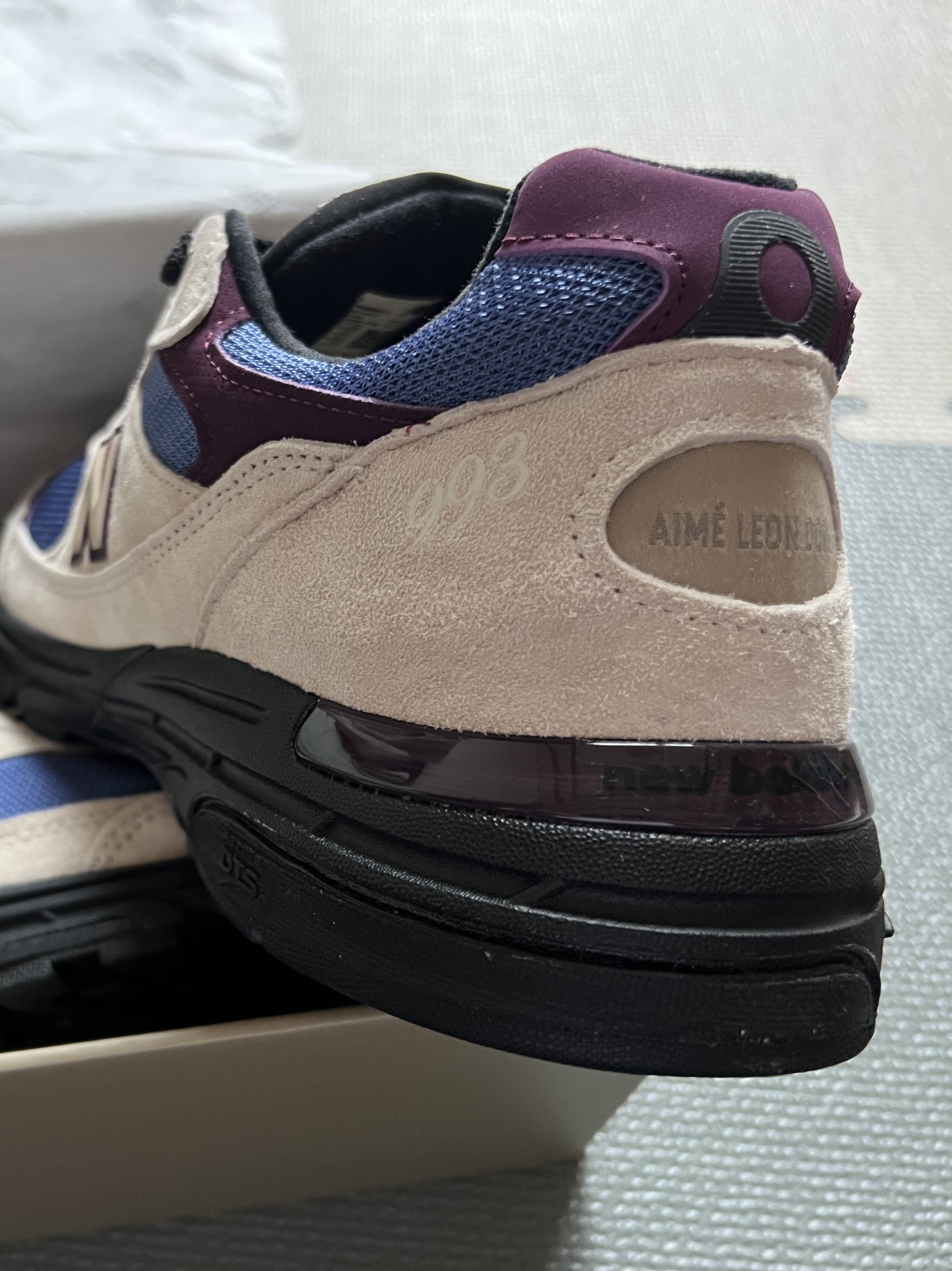New Balance x Aime Leon Dore 993 Made in USA Taupe 착용 스타일 - 2