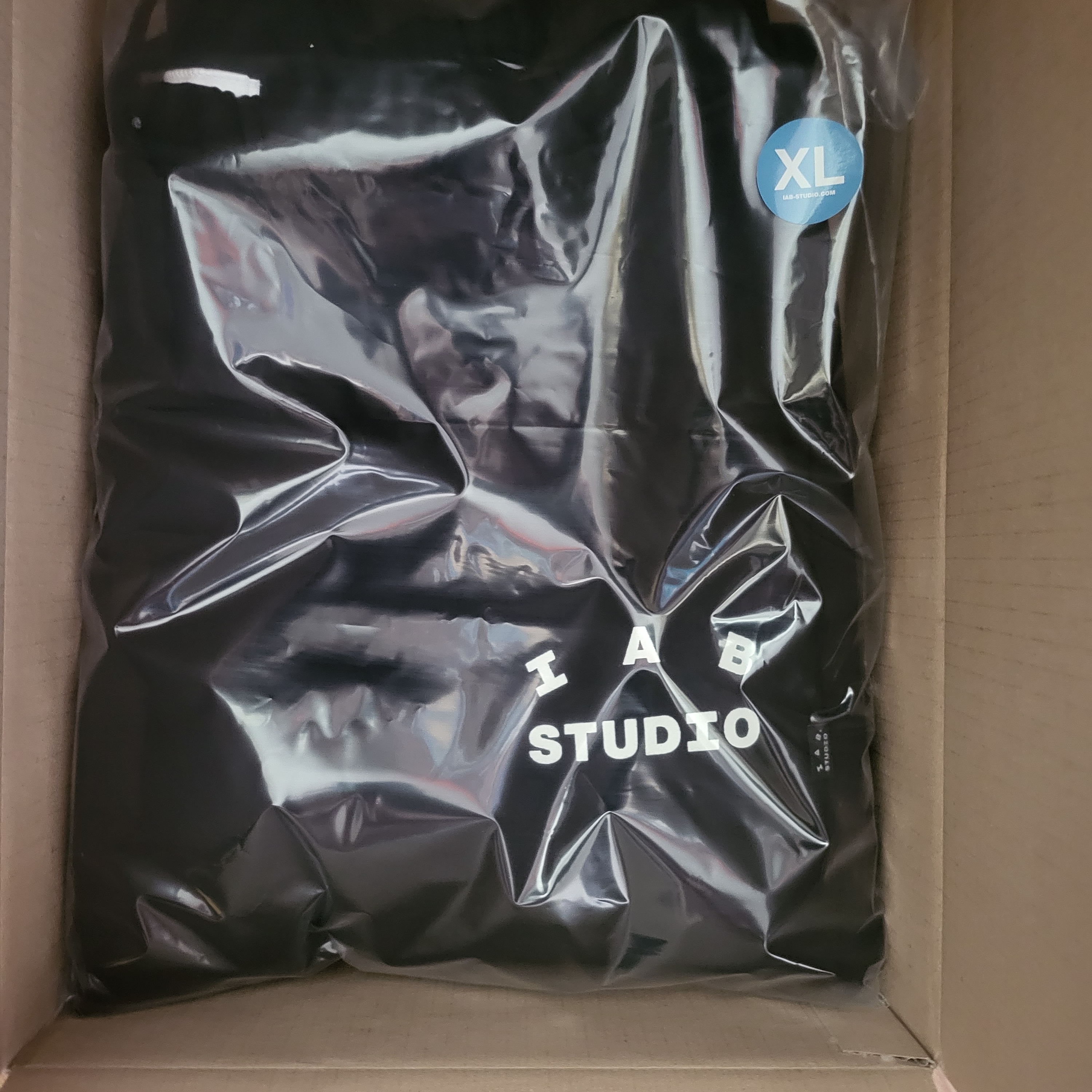 IAB Studio Sweatpants Black White - 22SS 착용 스타일