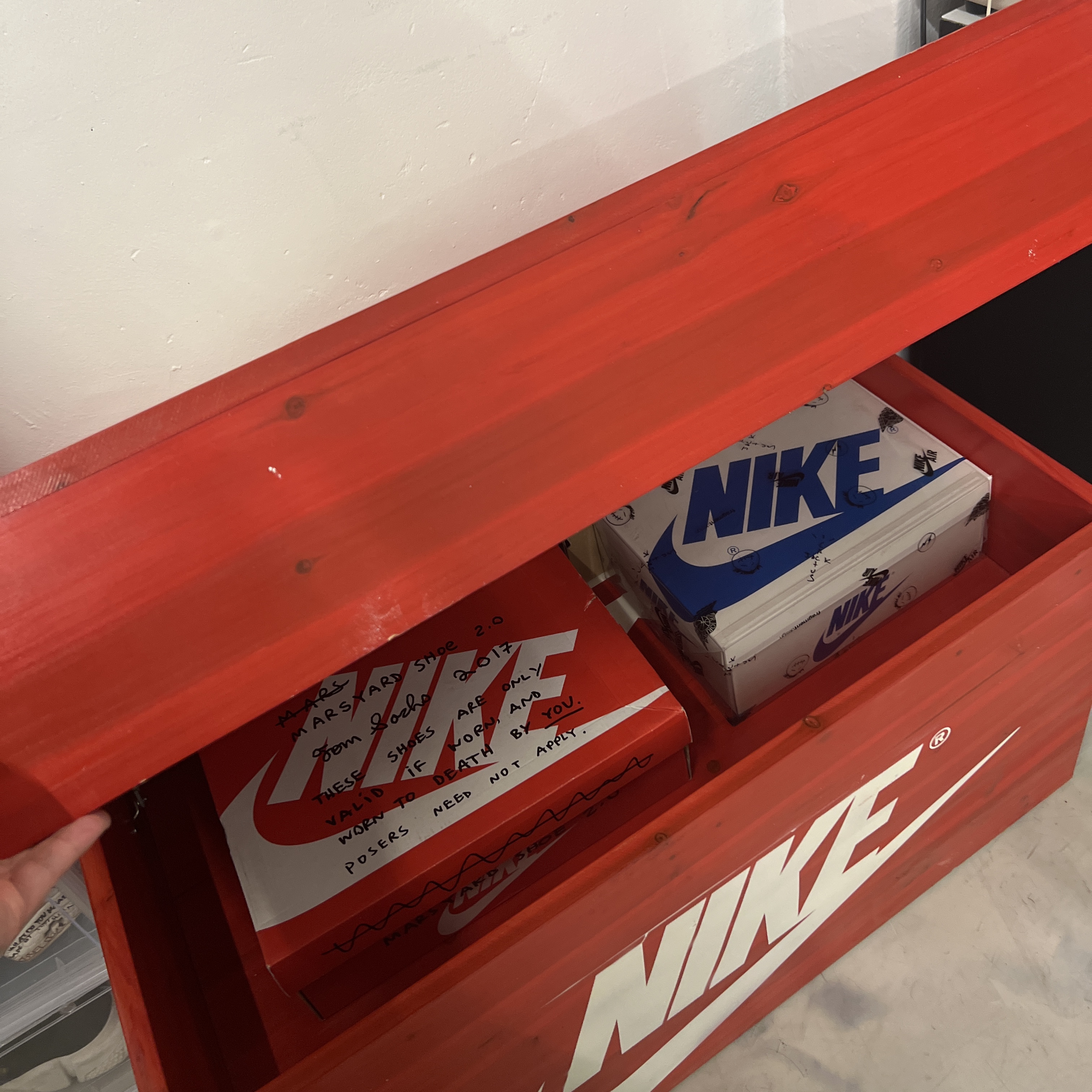 Nike x Tom Sachs Mars Yard Shoe 2.0 Space Camp, Jordan 1 x Travis Scott x Fragment Retro Low OG SP Military Blue 착용 스타일