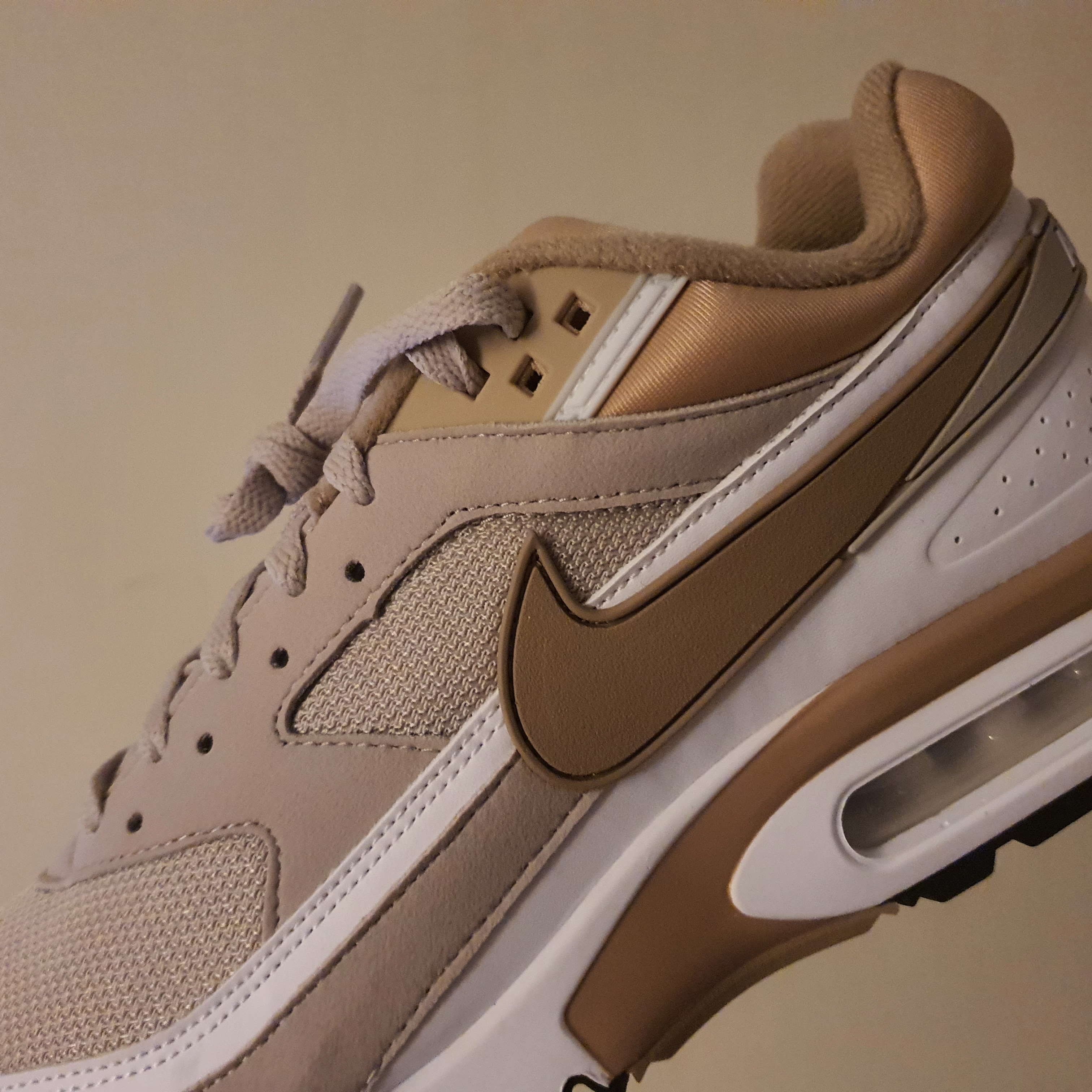 Nike Air Max BW OG Hemp 착용 스타일 - 1