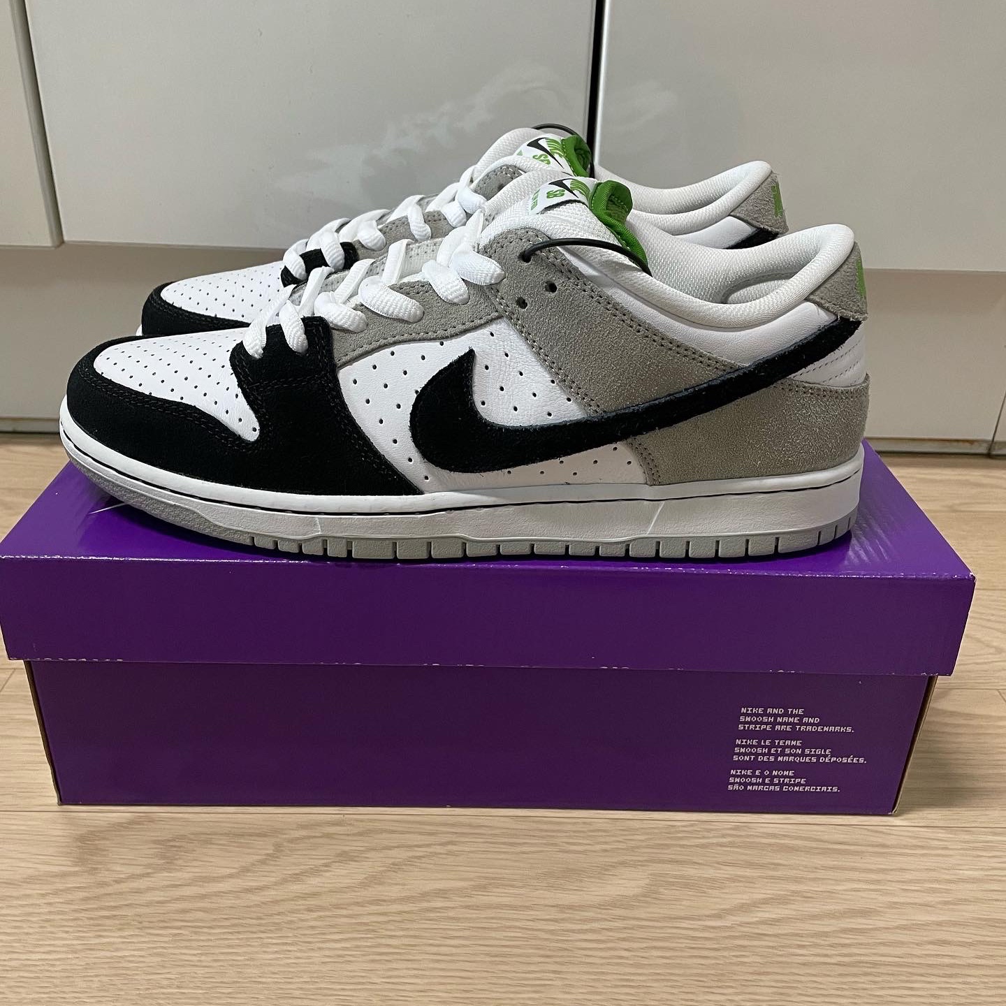 Nike SB Dunk Low Pro Chlorophyll 착용 스타일 - 3