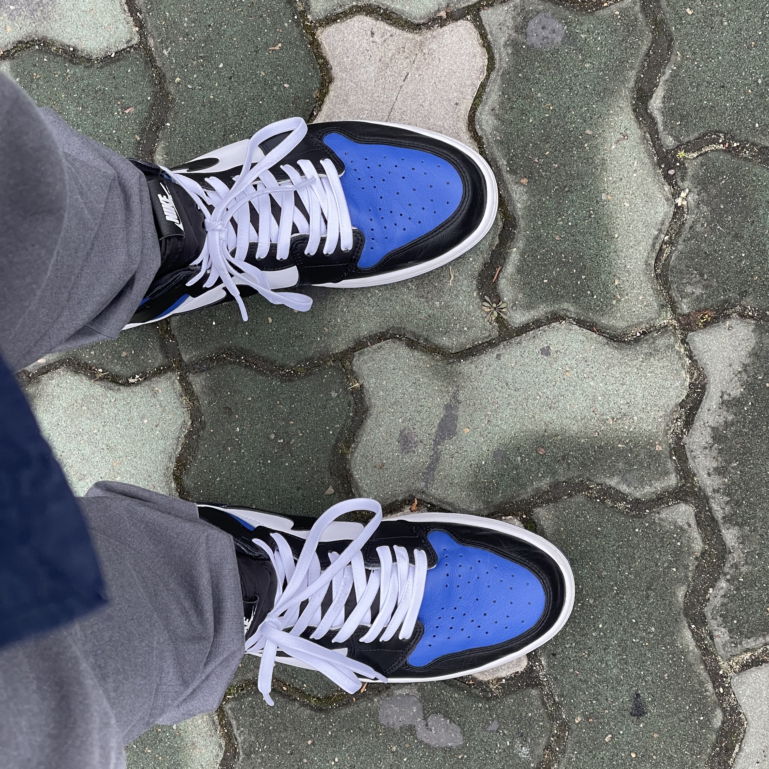 Jordan 1 Retro High OG Royal Toe 착용 스타일 - 2