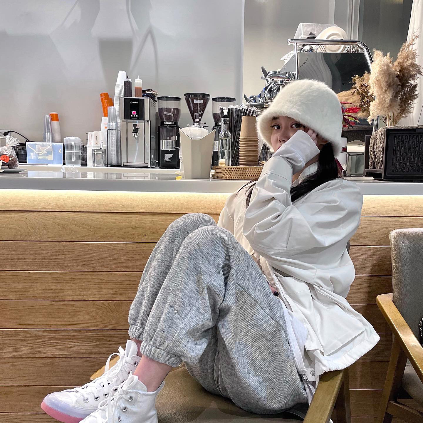 Converse Chuck Taylor All Star CX High White 착용 스타일 - 2