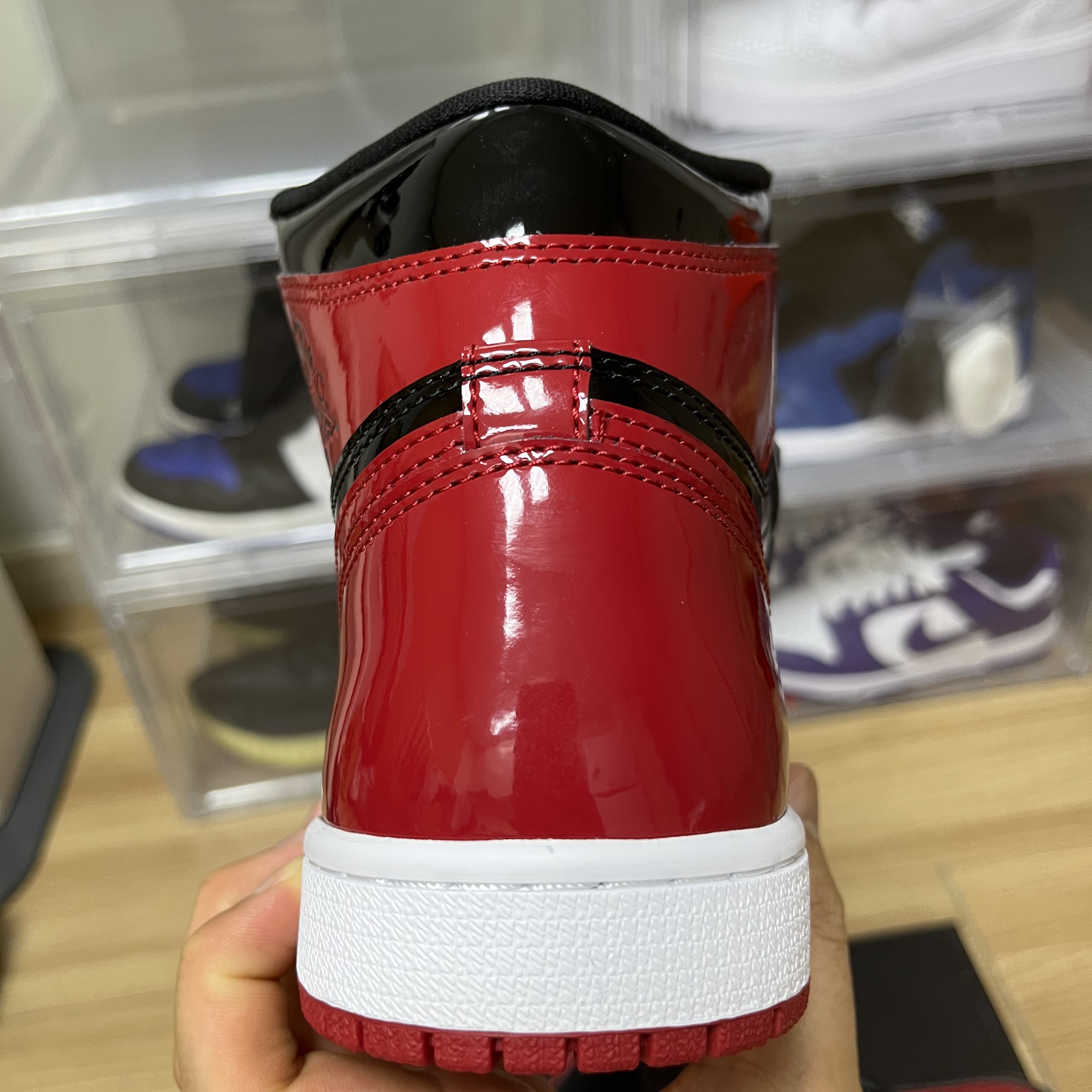 Jordan 1 Retro High OG Patent Bred 착용 스타일 - 4