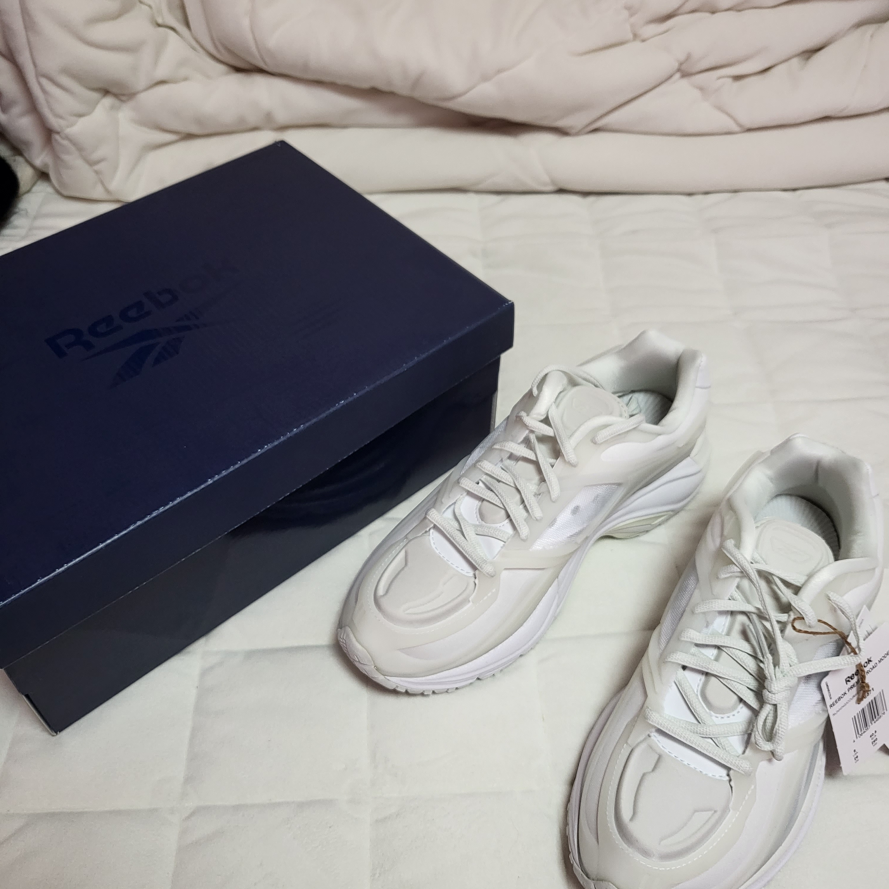 Reebok Premier Road Modern White Pure Grey 착용 스타일 - 1