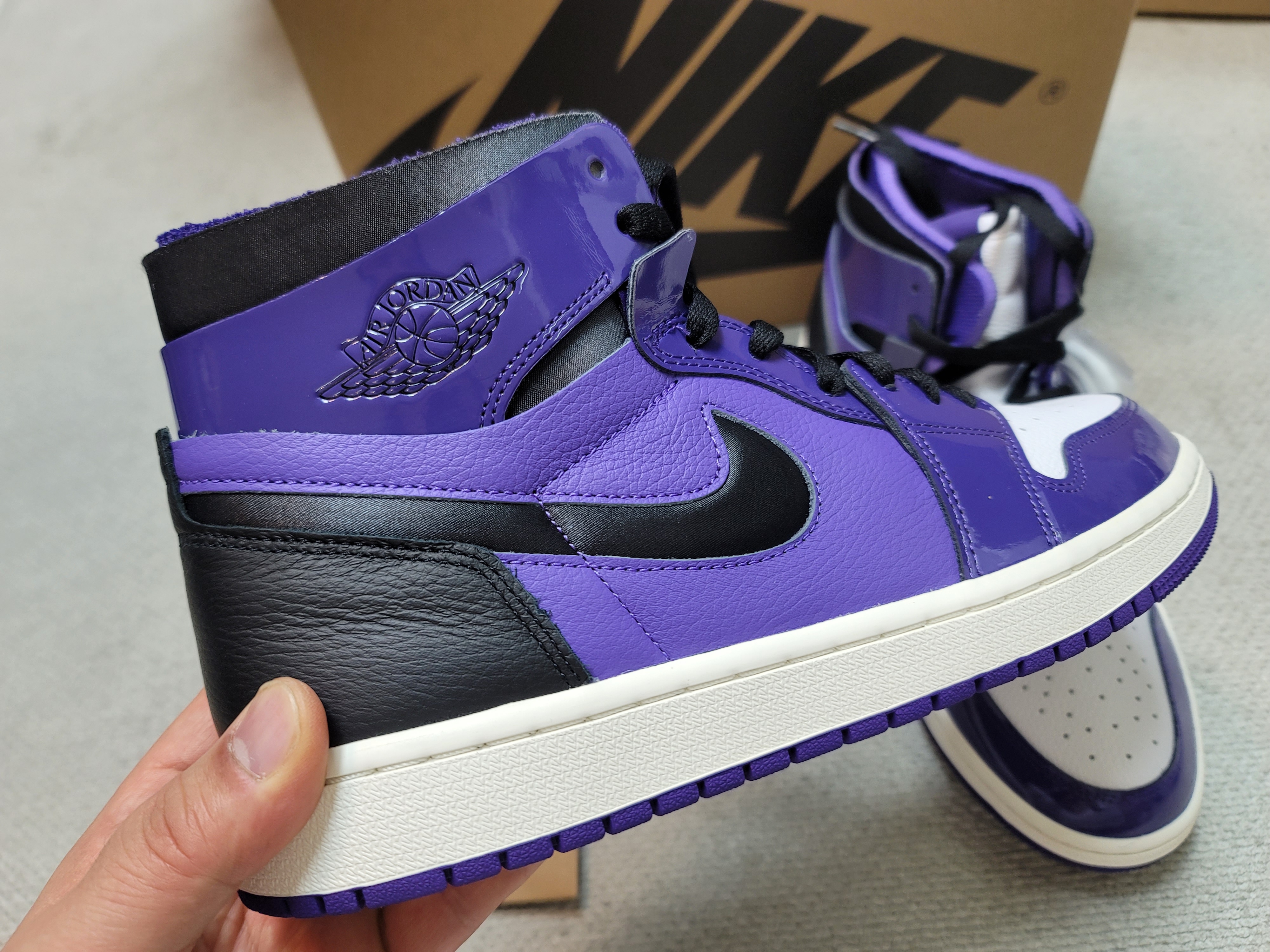(W) Jordan 1 Zoom Air CMFT Purple Black 착용 스타일 - 4