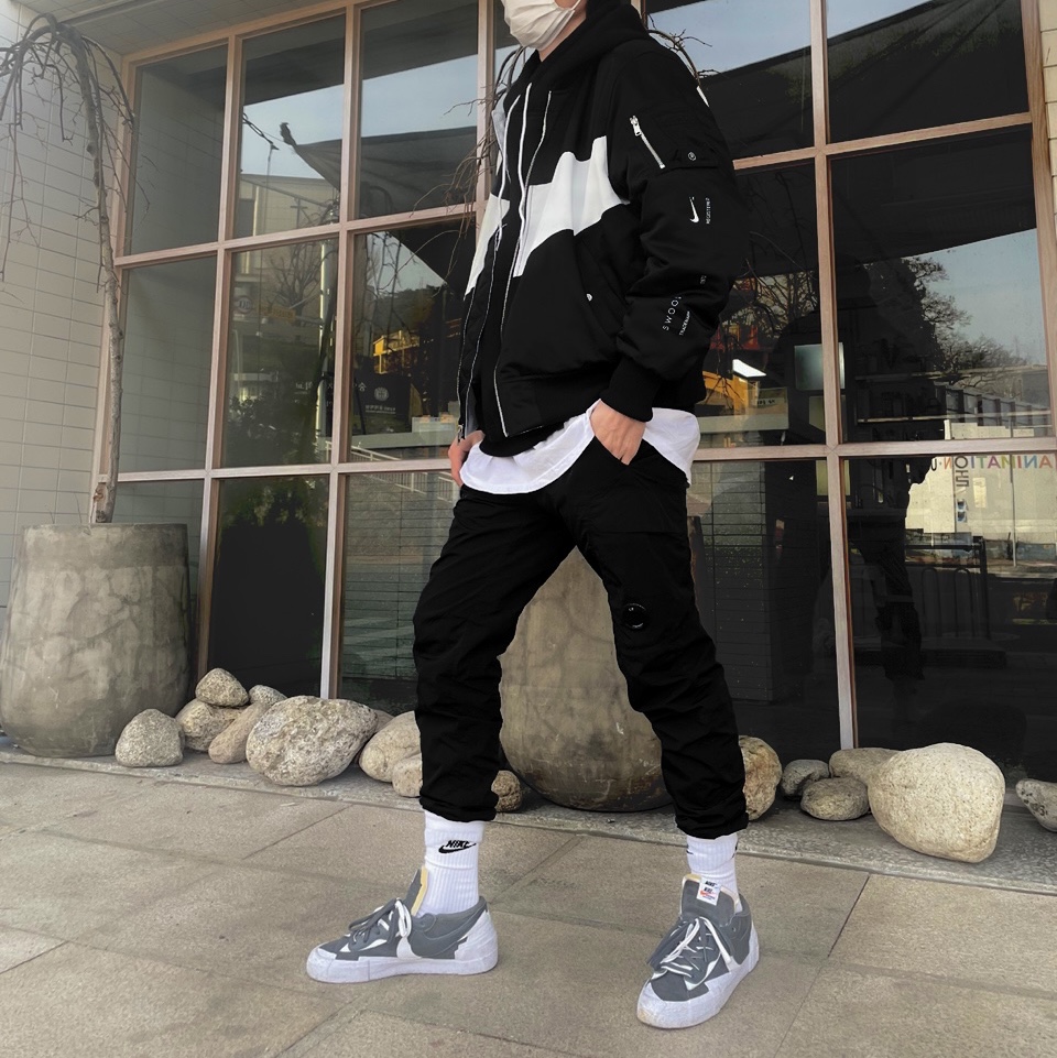 Nike x Sacai Blazer Low Iron Grey, Nike NSW Swoosh Therma-Fit Bomber Black - Asia 착용 스타일