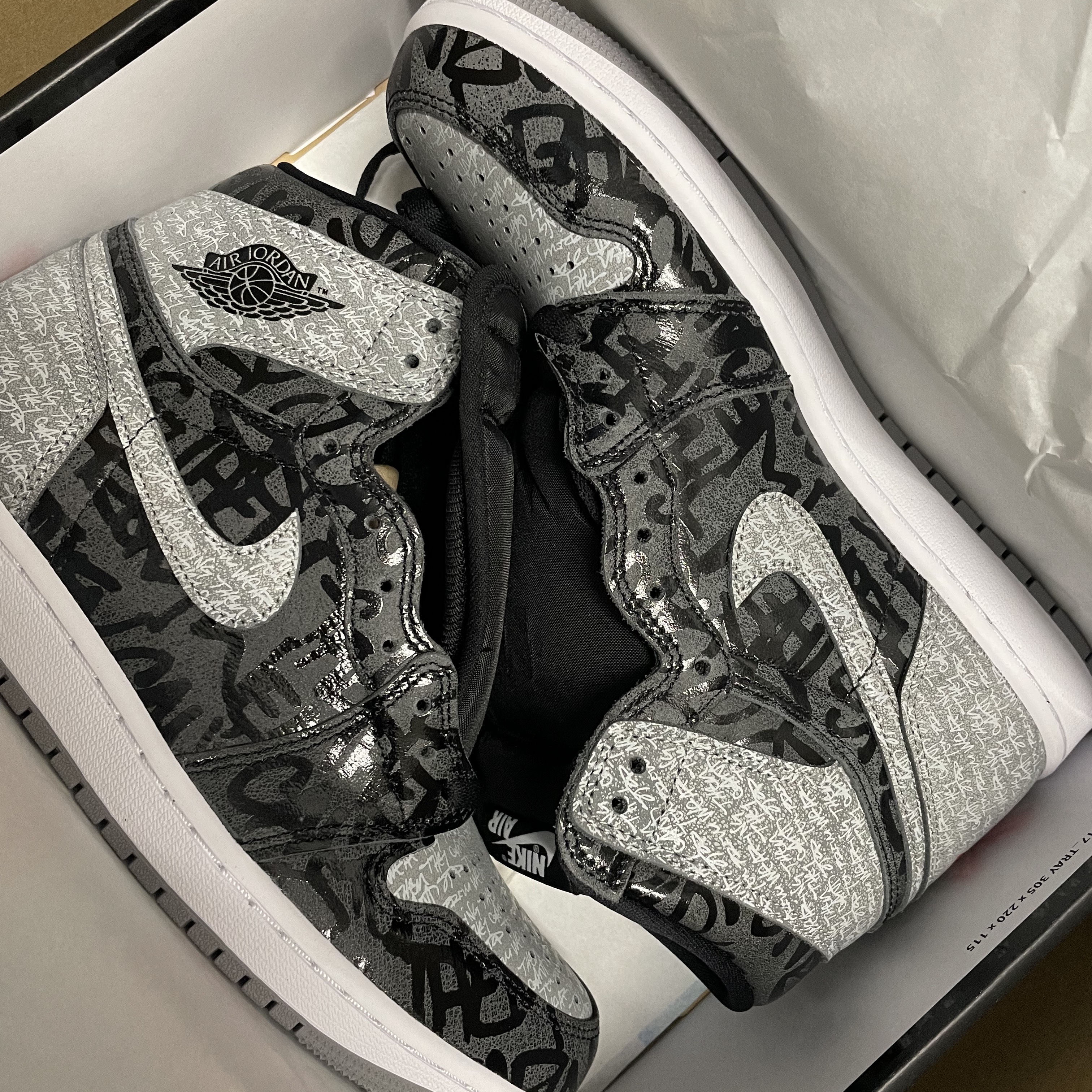 Jordan 1 Retro High OG Rebellionaire 착용 스타일