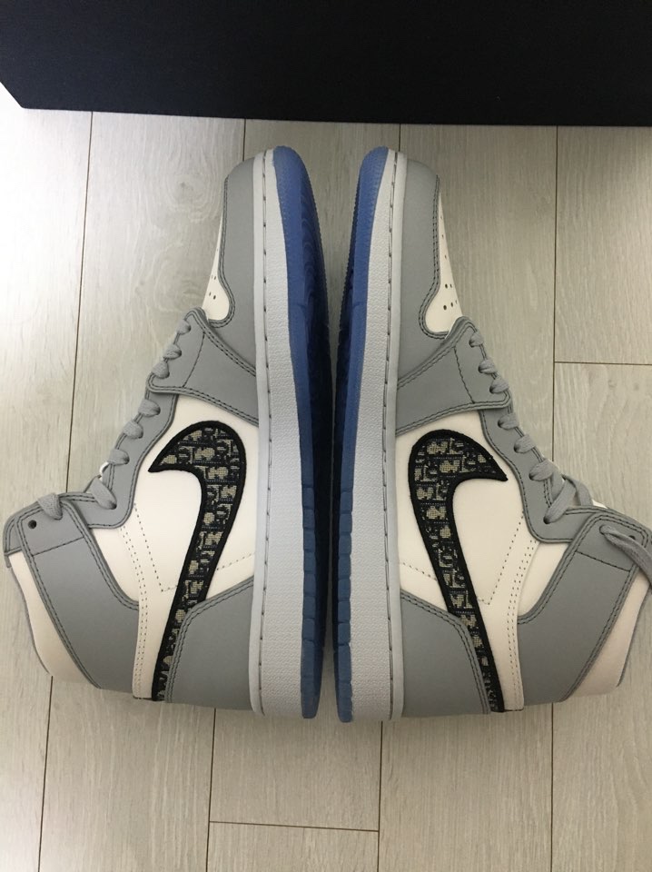 Jordan 1 x Dior High OG 착용 스타일 - 4