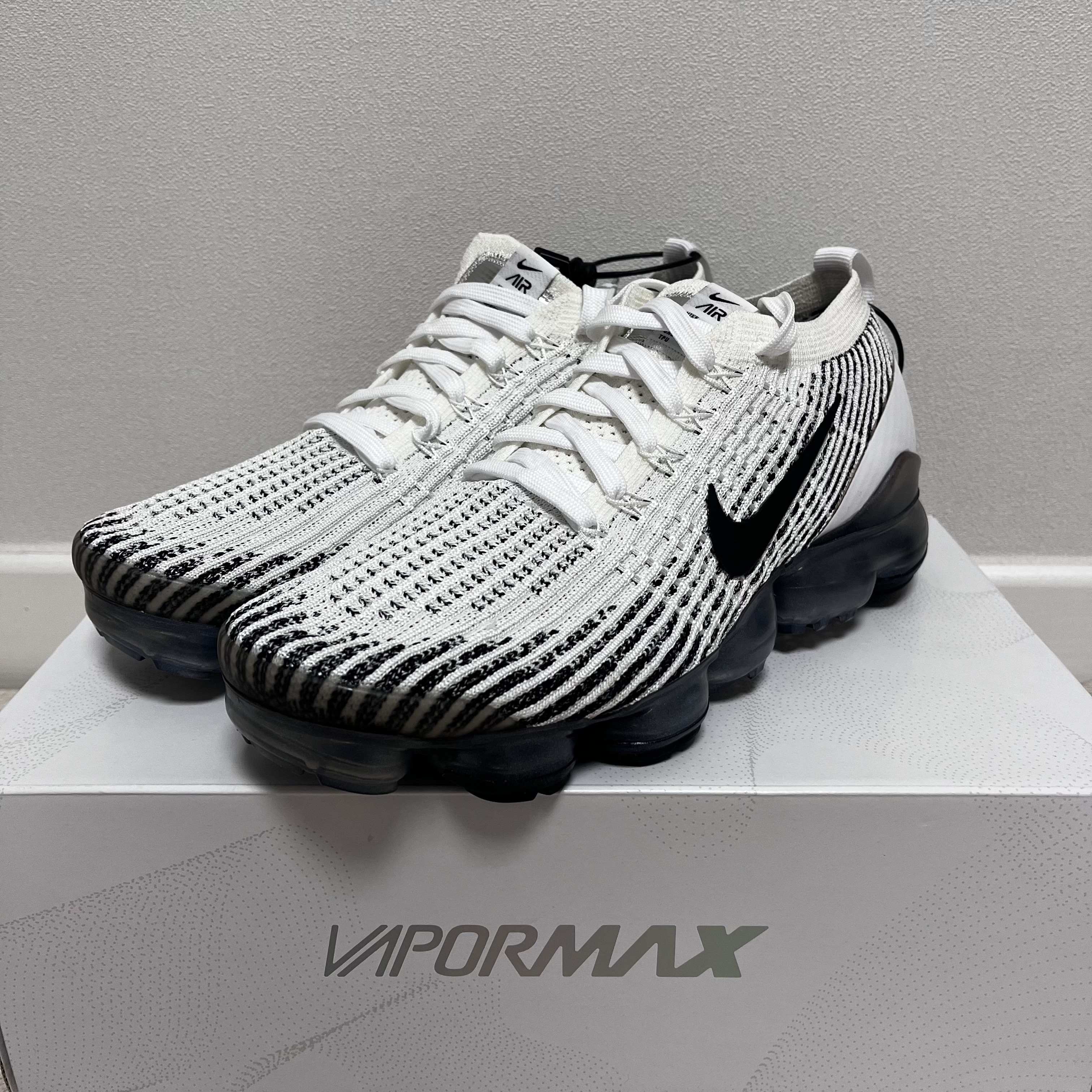 Nike Air VaporMax Flyknit 3 Zebra 착용 스타일