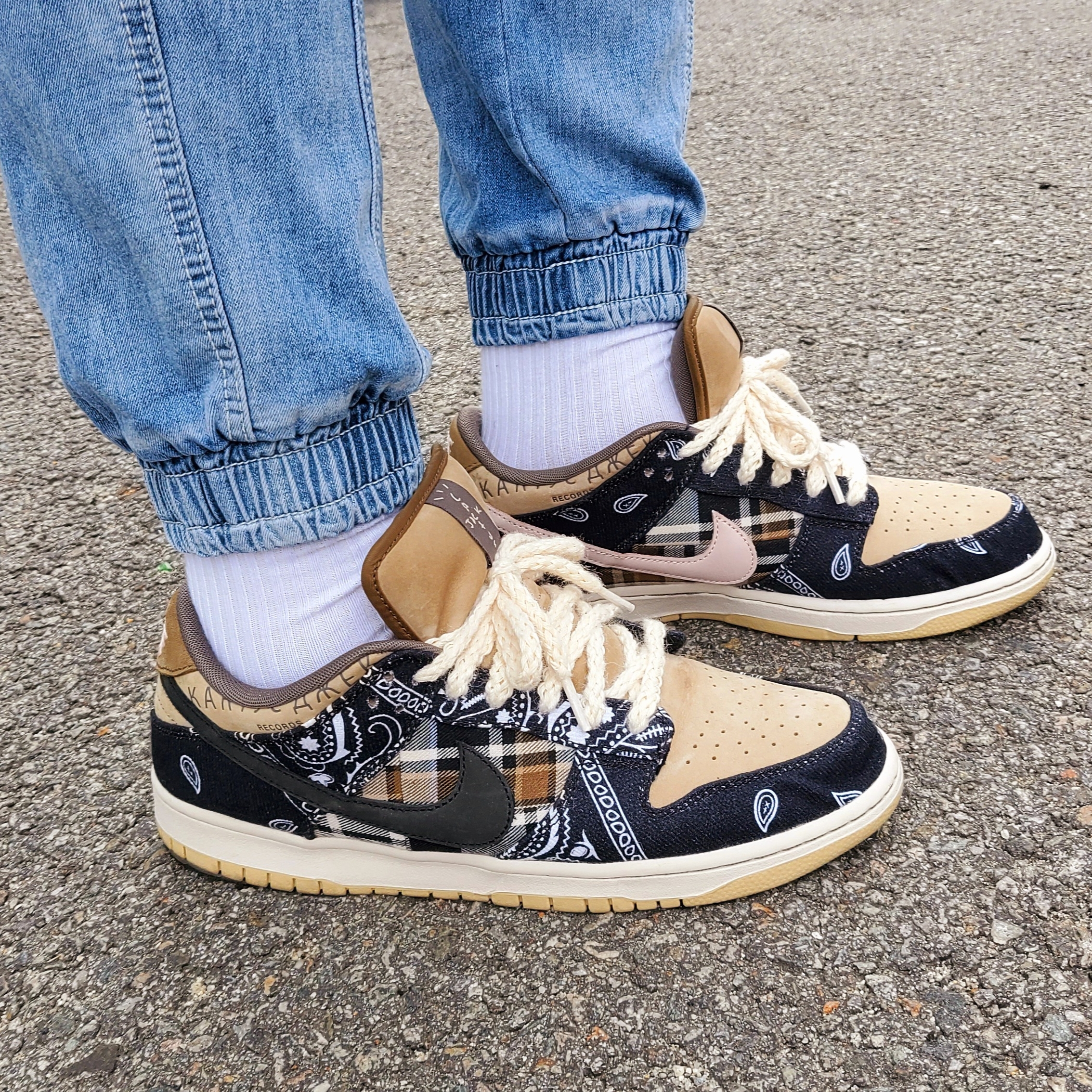 Nike x Travis Scott SB Dunk Low 착용 스타일 - 2
