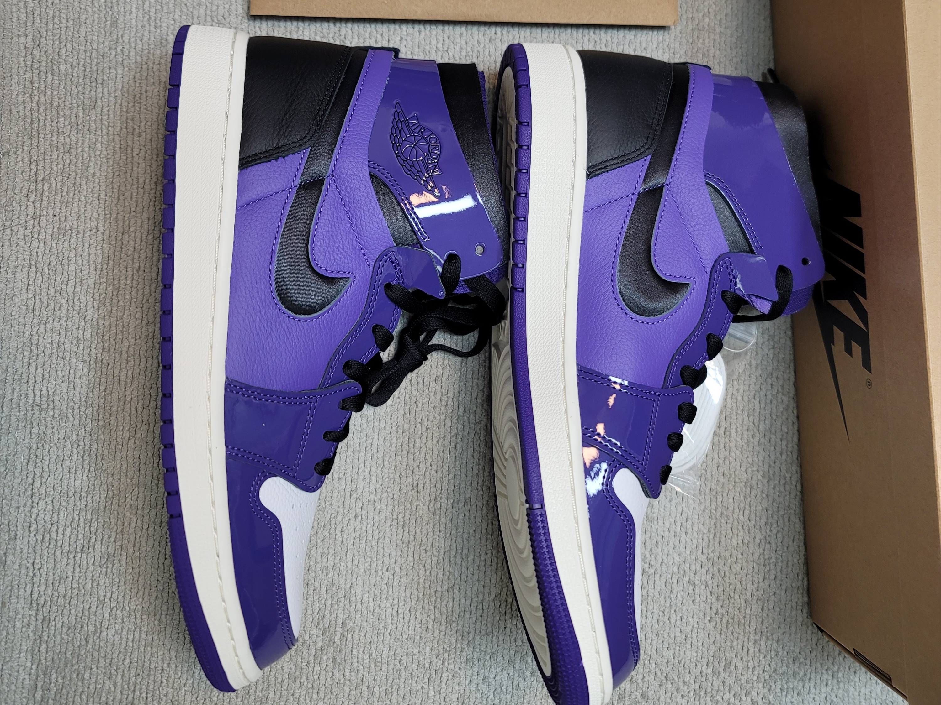 (W) Jordan 1 Zoom Air CMFT Purple Black 착용 스타일 - 2