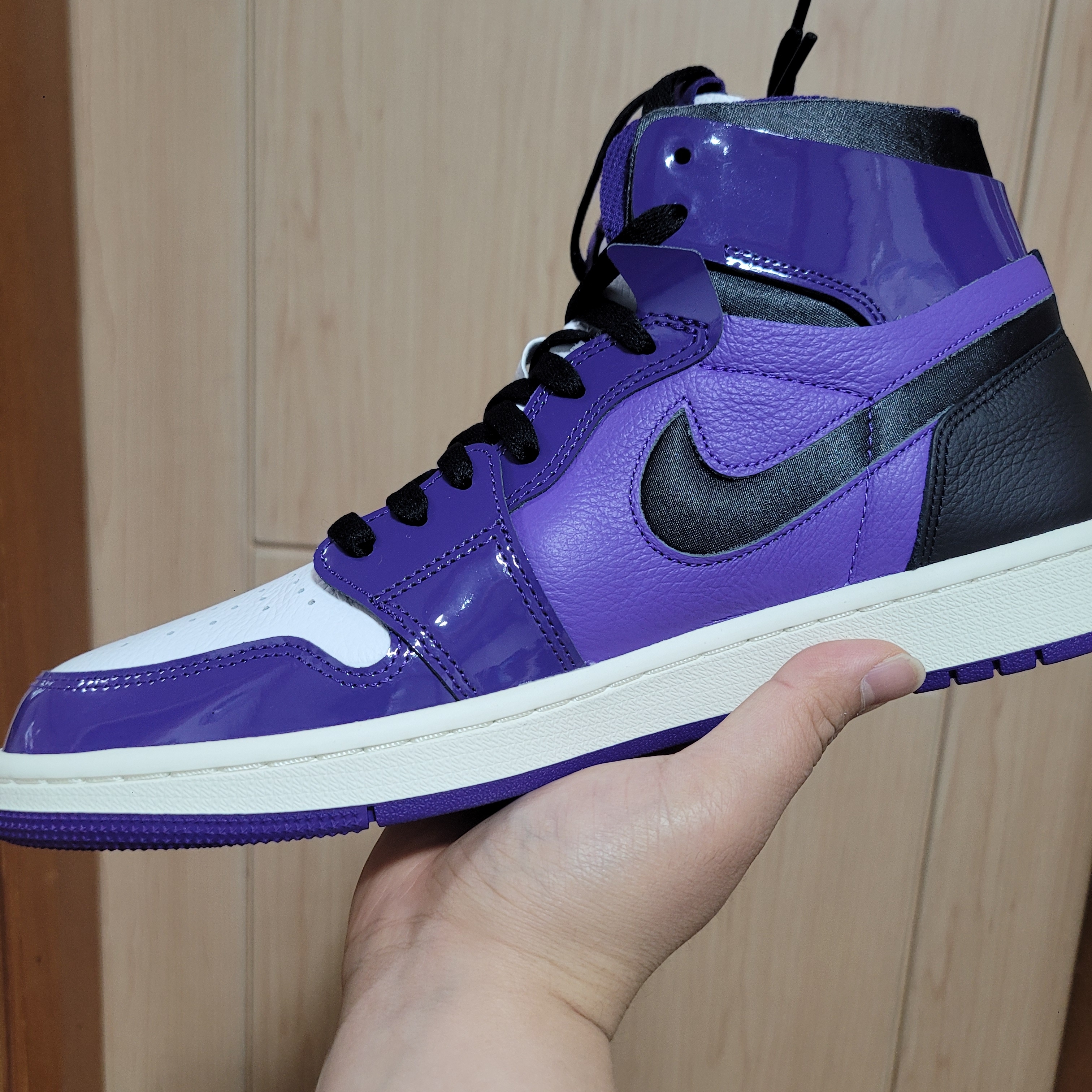 (W) Jordan 1 Zoom Air CMFT Purple Black 착용 스타일 - 2