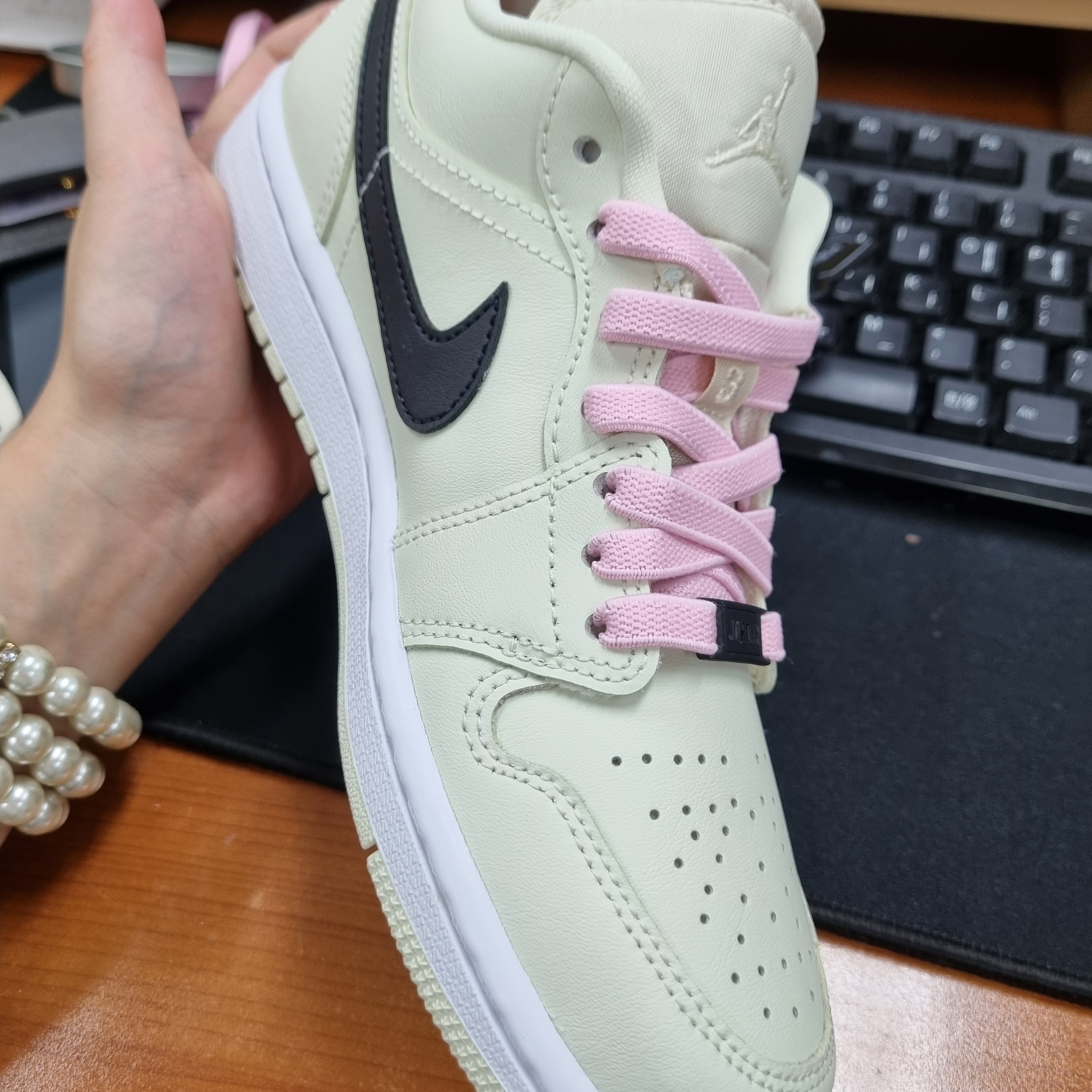 (W) Jordan 1 Low Coconut Milk 착용 스타일 - 2