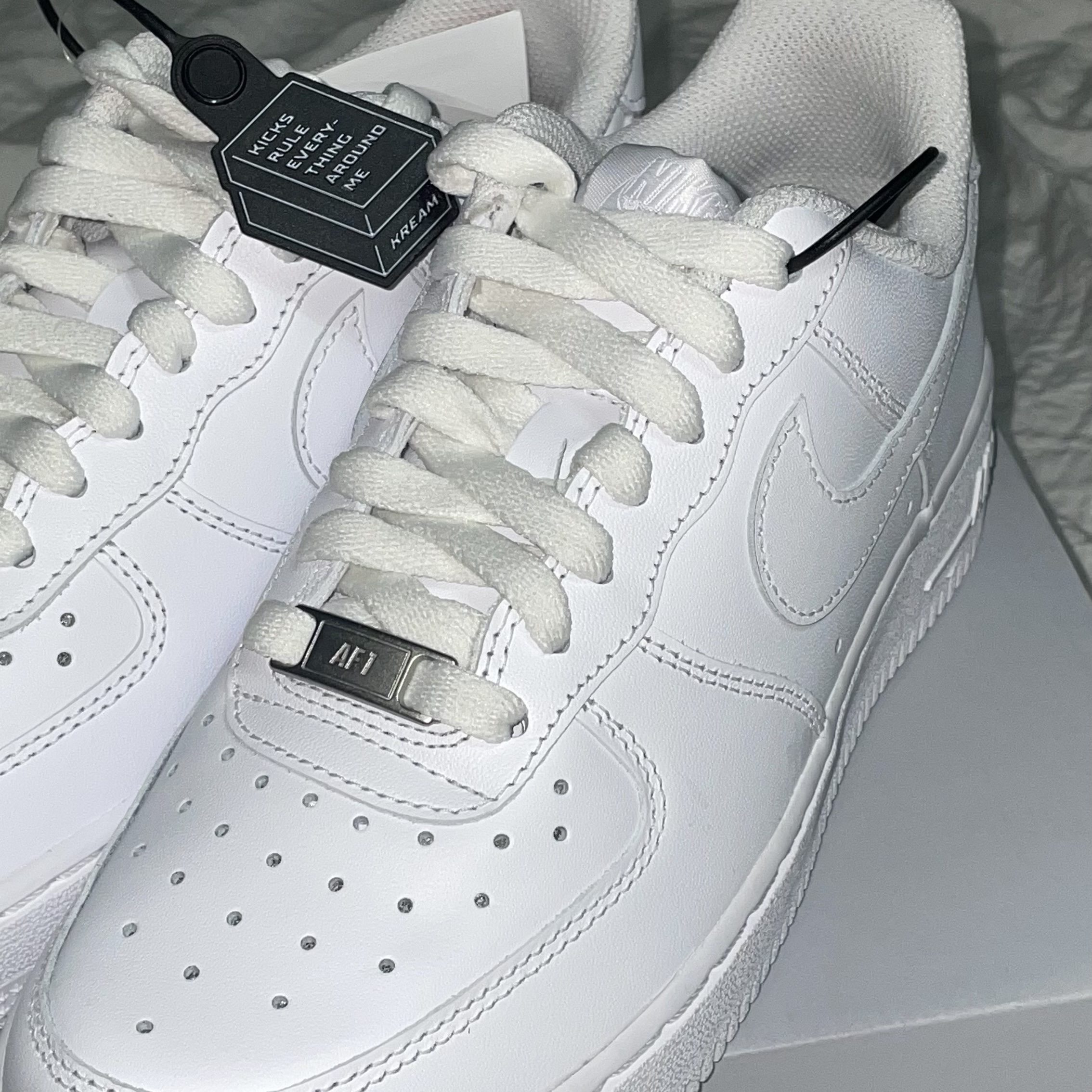 (W) Nike Air Force 1 '07 Low White 착용 스타일 - 2
