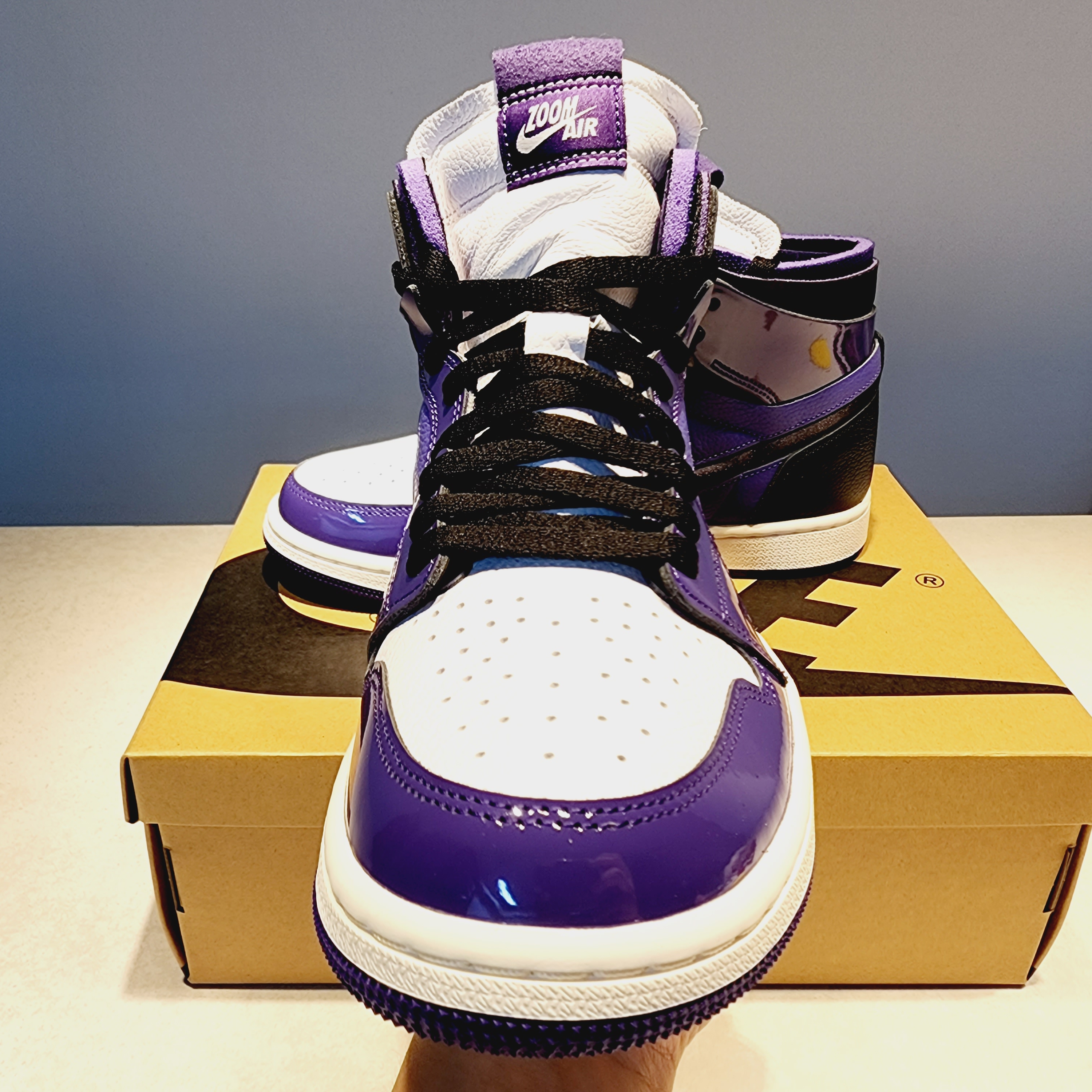 (W) Jordan 1 Zoom Air CMFT Purple Black 착용 스타일 - 3