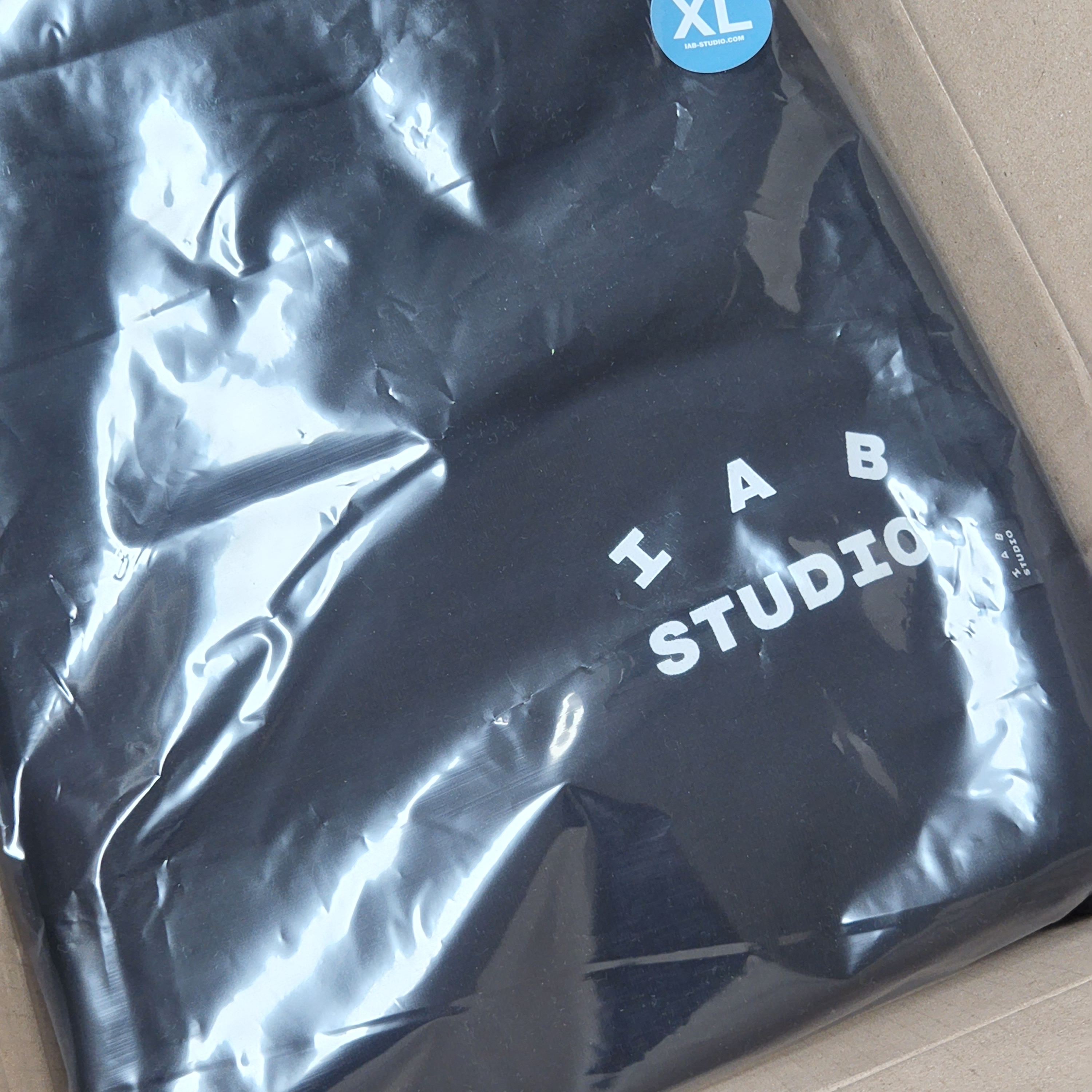 IAB Studio Sweatpants Black White - 22SS 착용 스타일