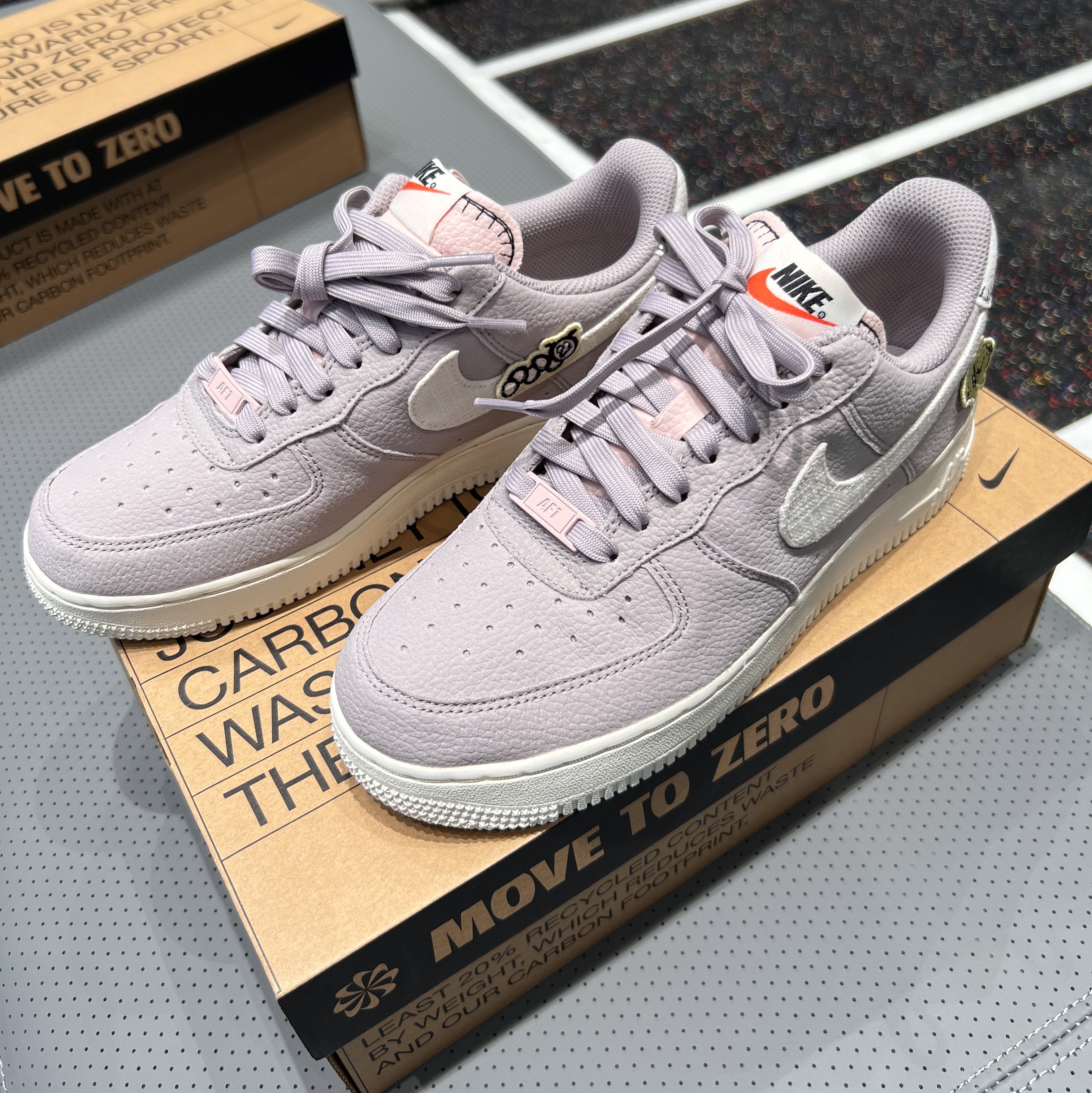 (W) Nike Air Force 1 '07 SE Next Nature Amethyst Ash 착용 스타일 - 1