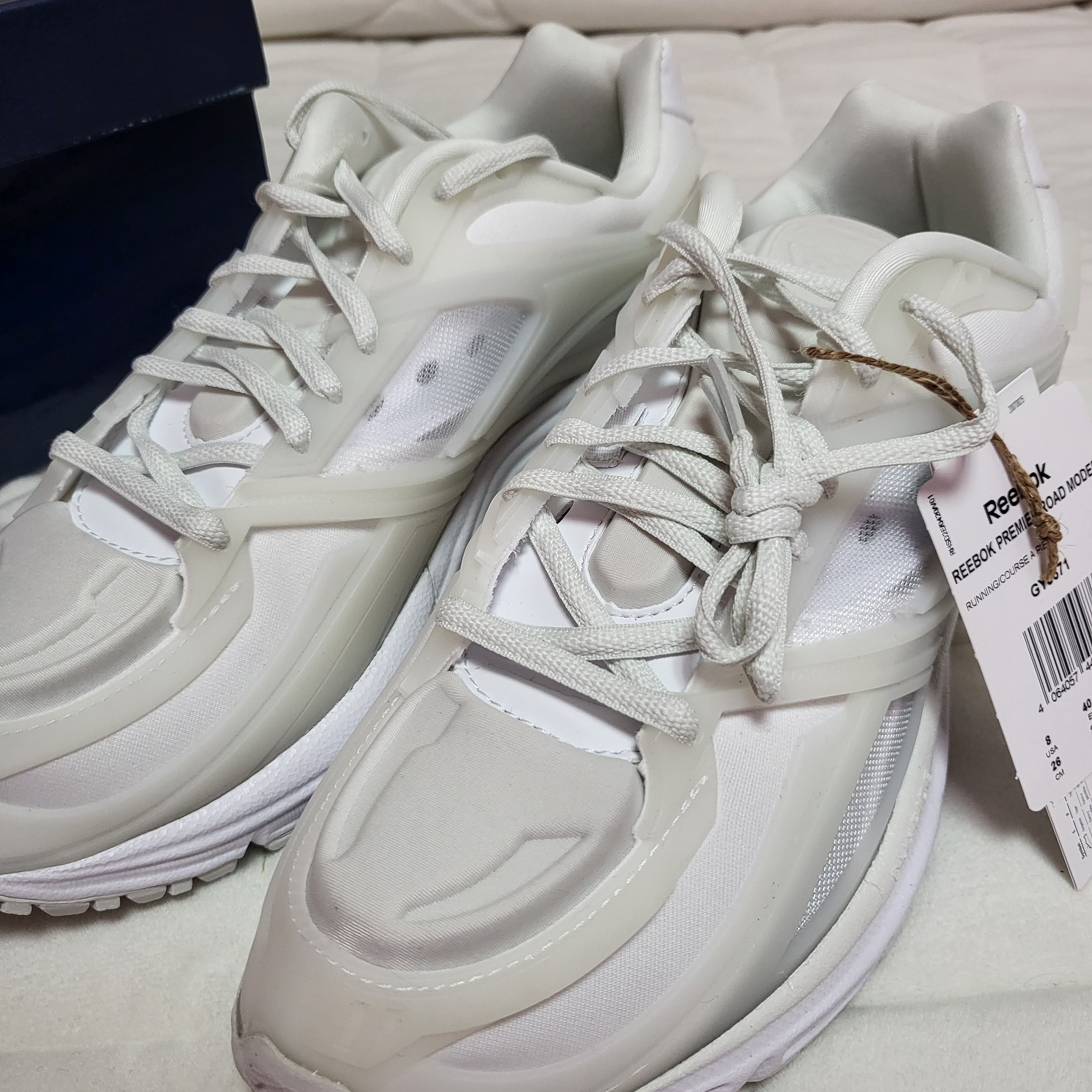 Reebok Premier Road Modern White Pure Grey 착용 스타일 - 2