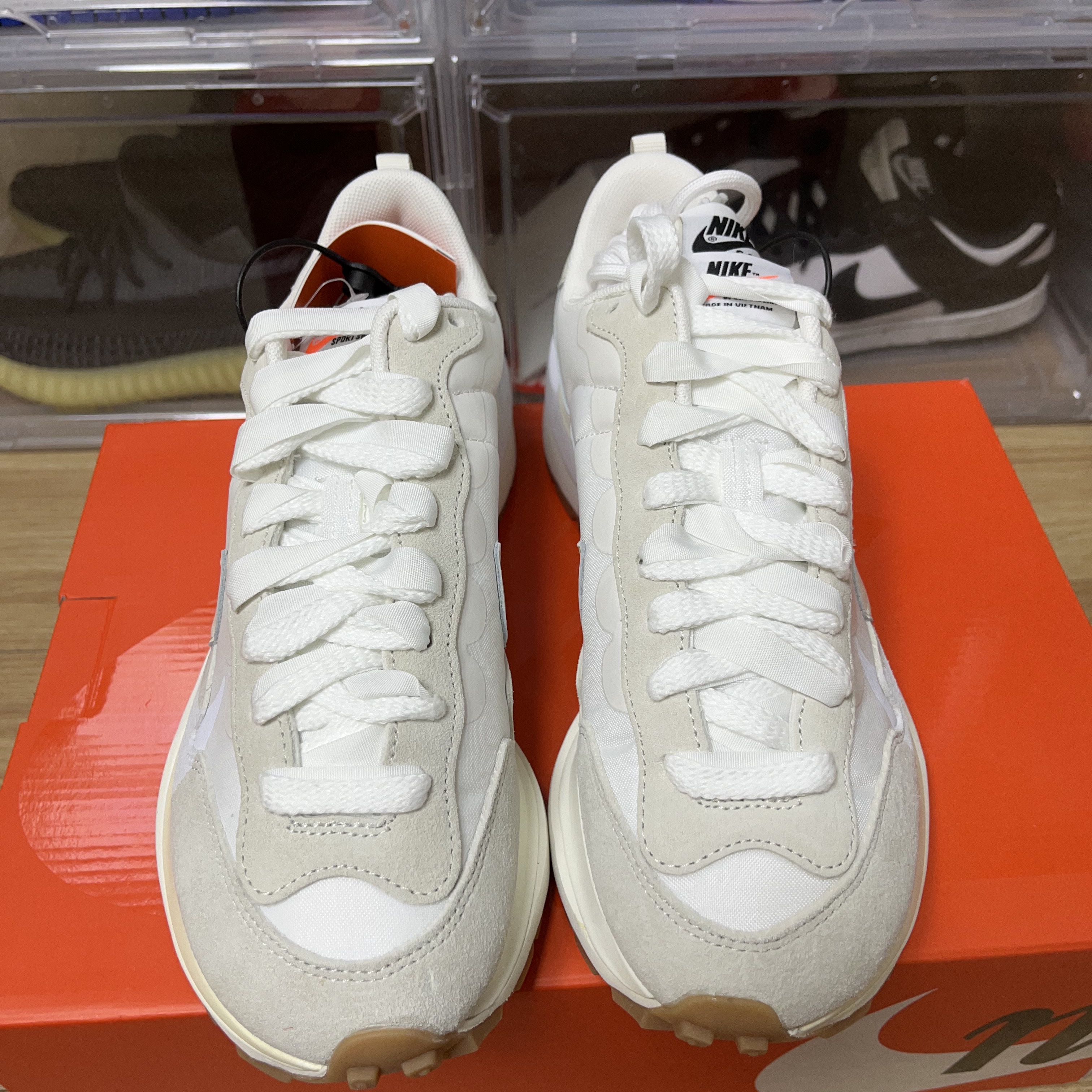 Nike x Sacai VaporWaffle White and Gum 착용 스타일 - 1