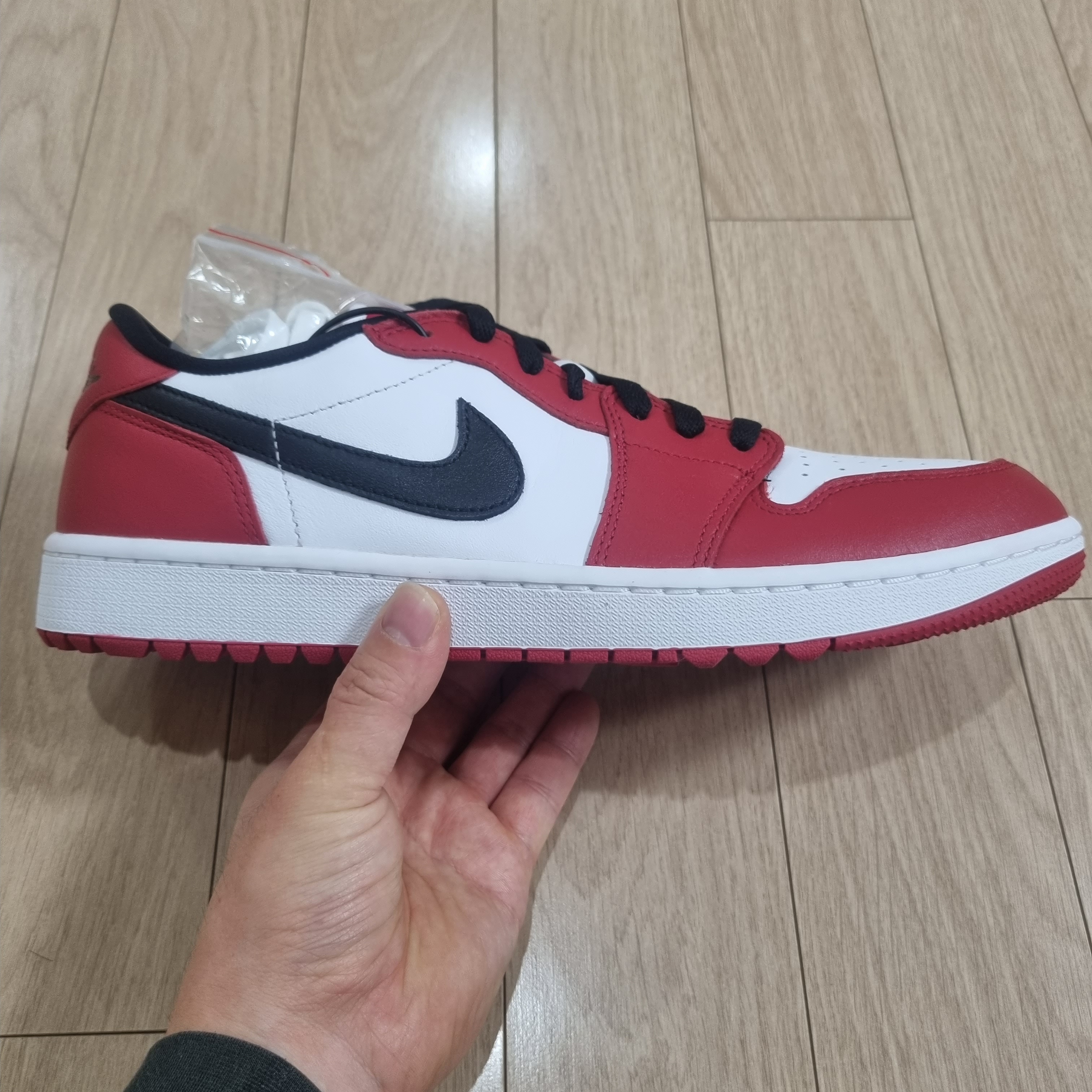 Jordan 1 Low Golf Chicago 착용 스타일 - 2