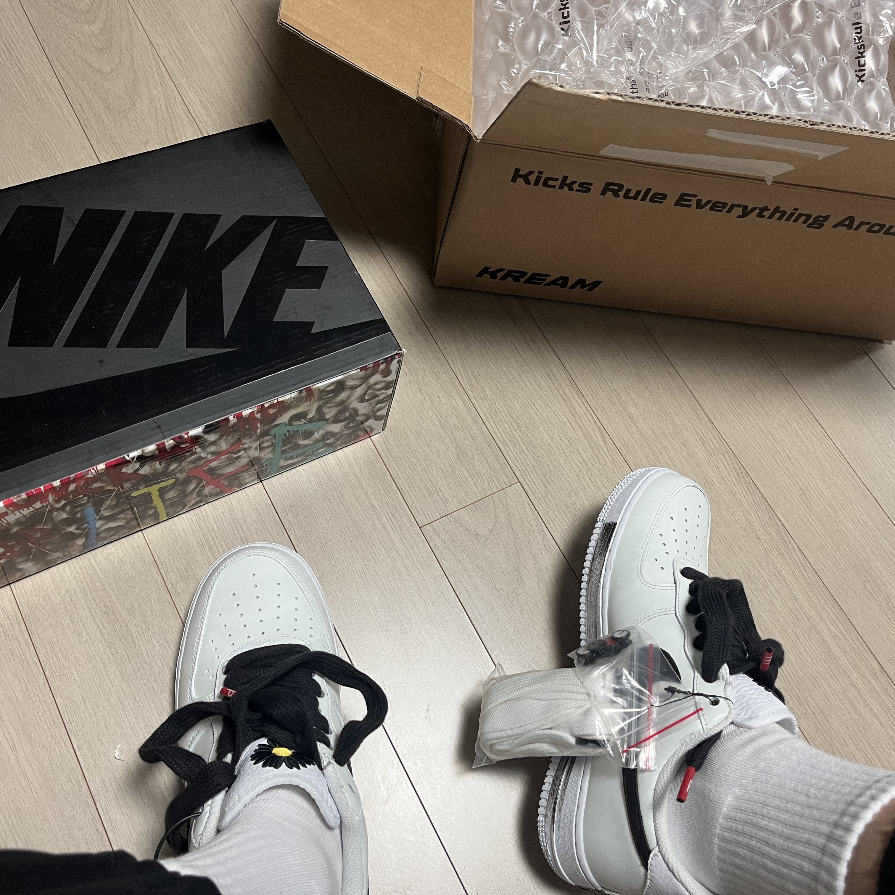 Nike x Peaceminusone Air Force 1 Low Para-Noise 2.0 착용 스타일