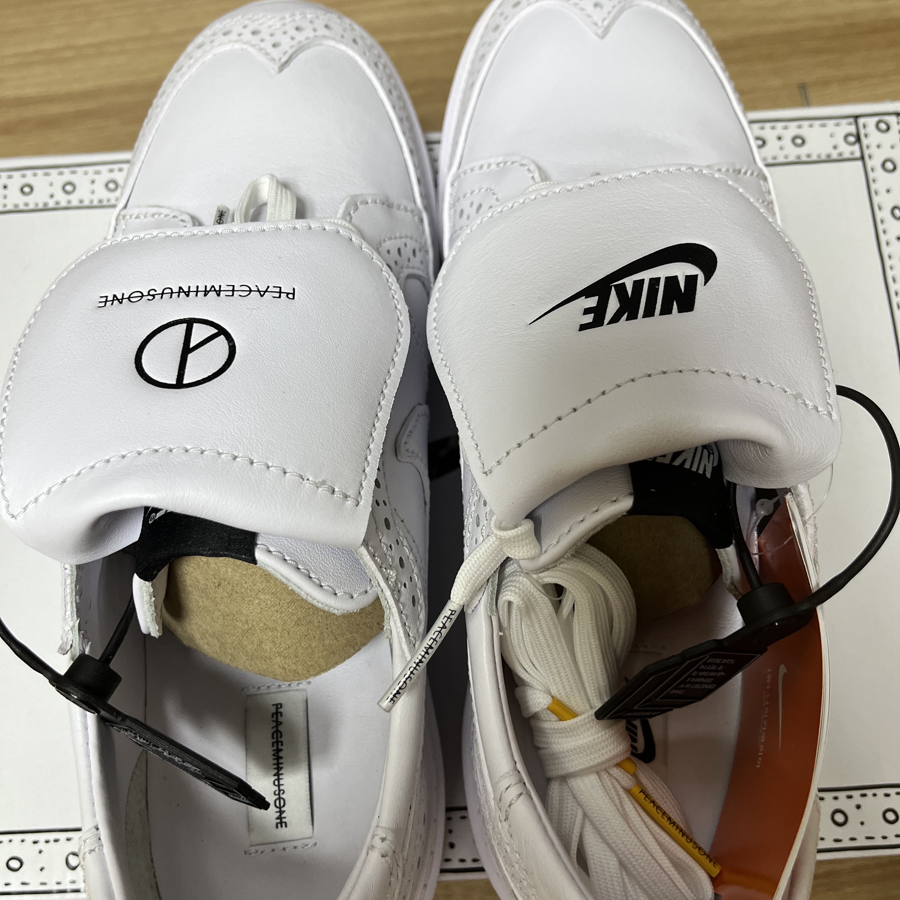 Nike x Peaceminusone Kwondo1 White 착용 스타일 - 1