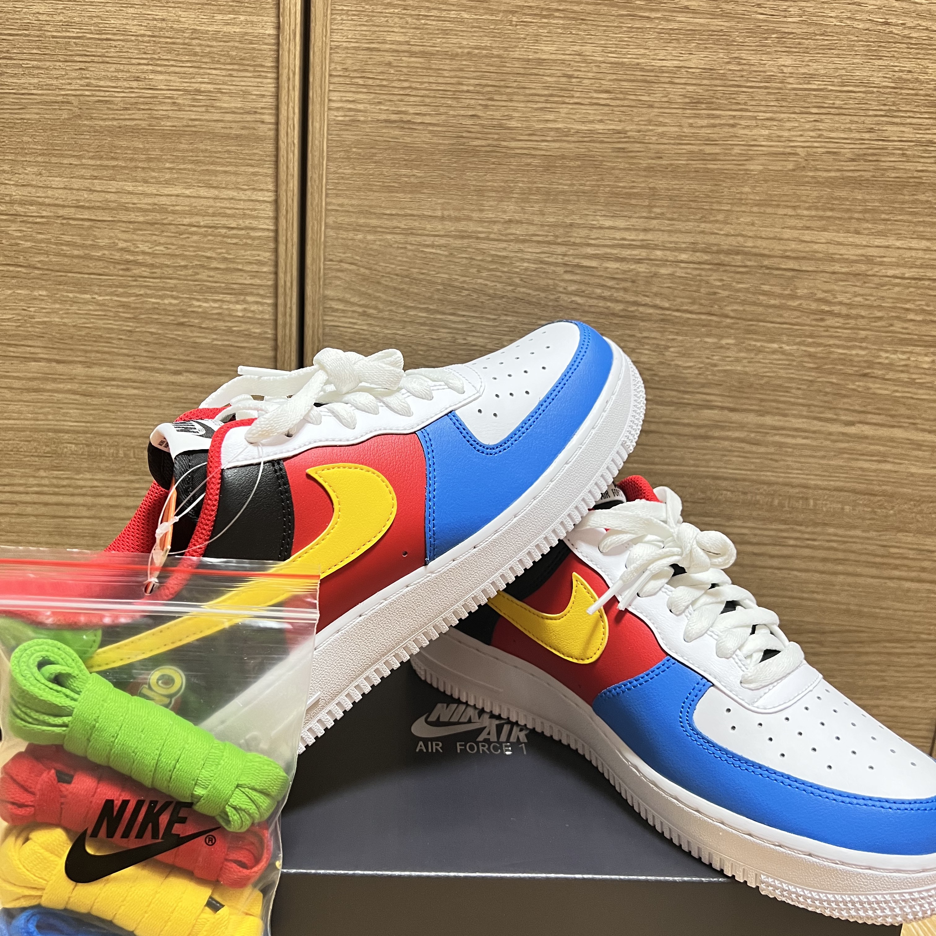 Nike x UNO Air Force 1 '07 QS White Yellow Zest 착용 스타일