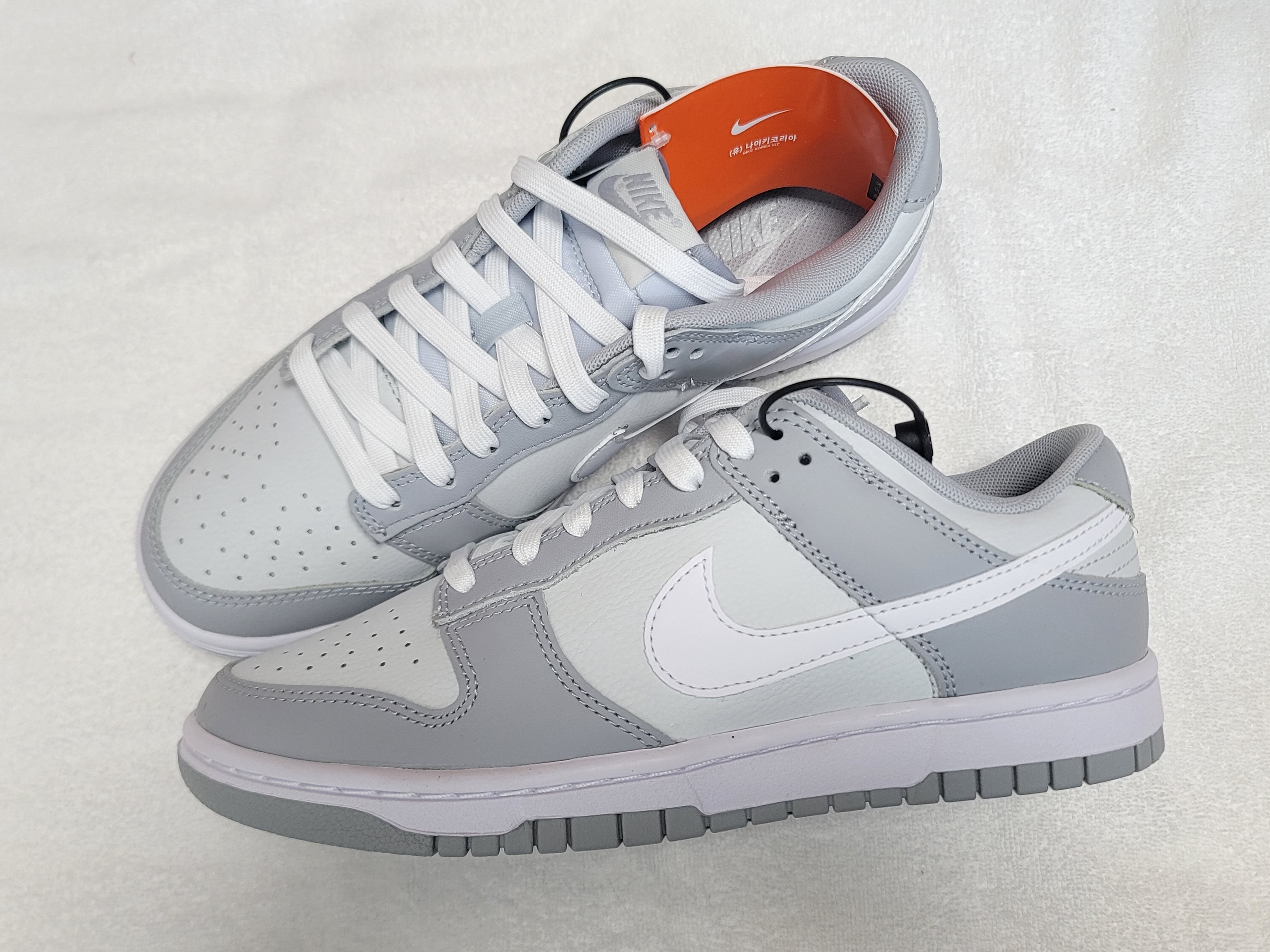 Nike Dunk Low Retro Wolf Grey 착용 스타일 - 1