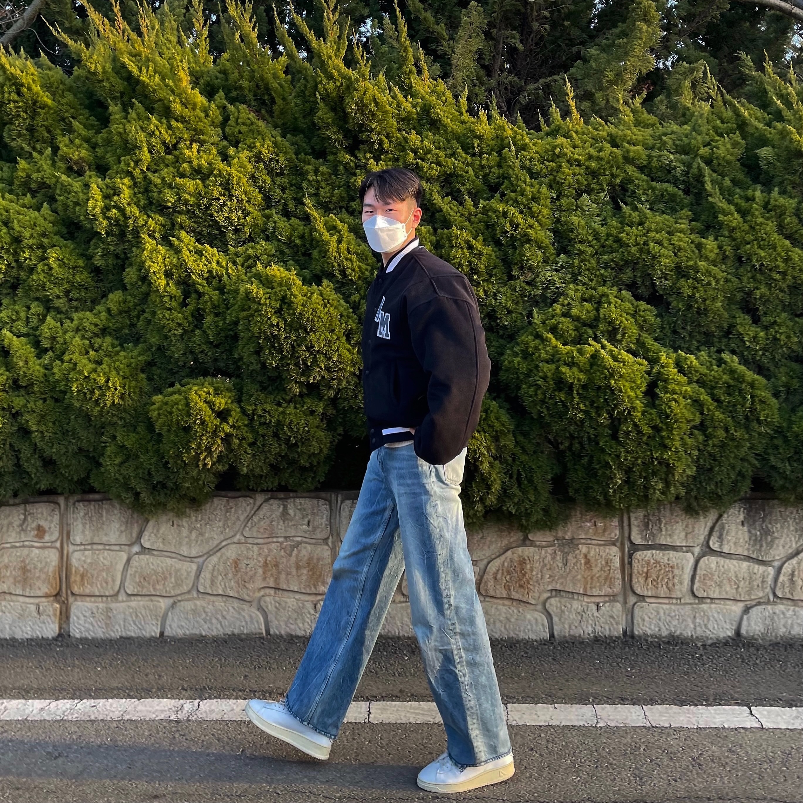 Autry Dallas Low Leather Sneakers White 착용 스타일