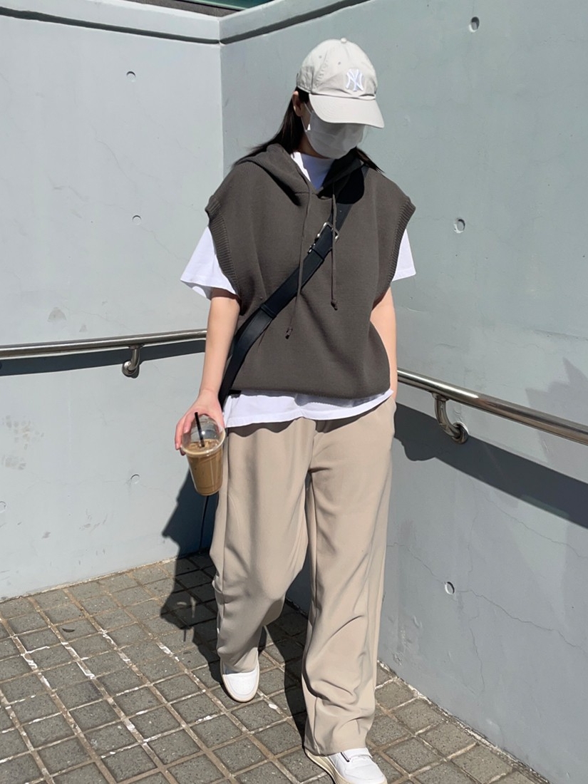 Acne Studios Perey Velcro Strap Sneakers White 착용 스타일 - 1