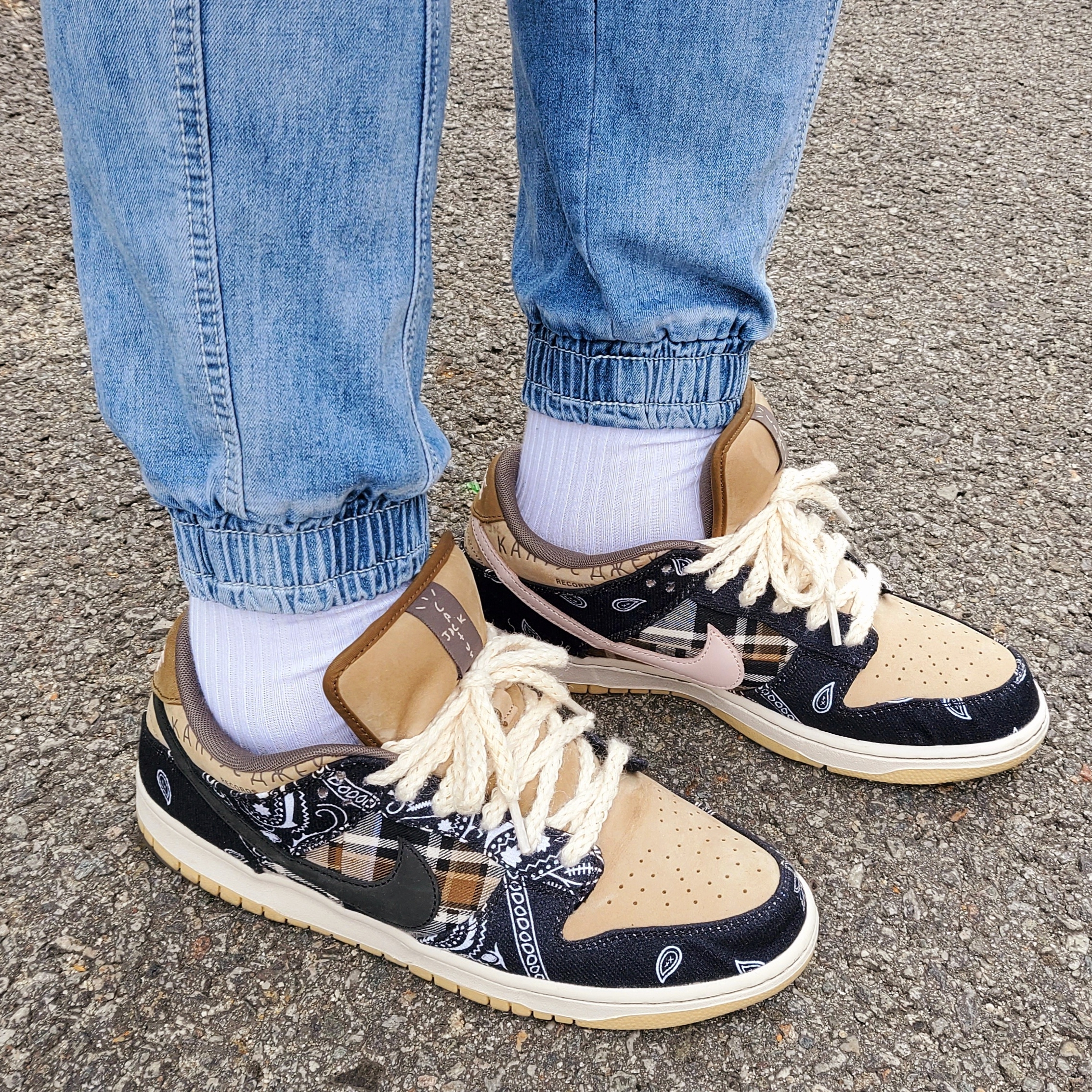 Nike x Travis Scott SB Dunk Low 착용 스타일 - 1