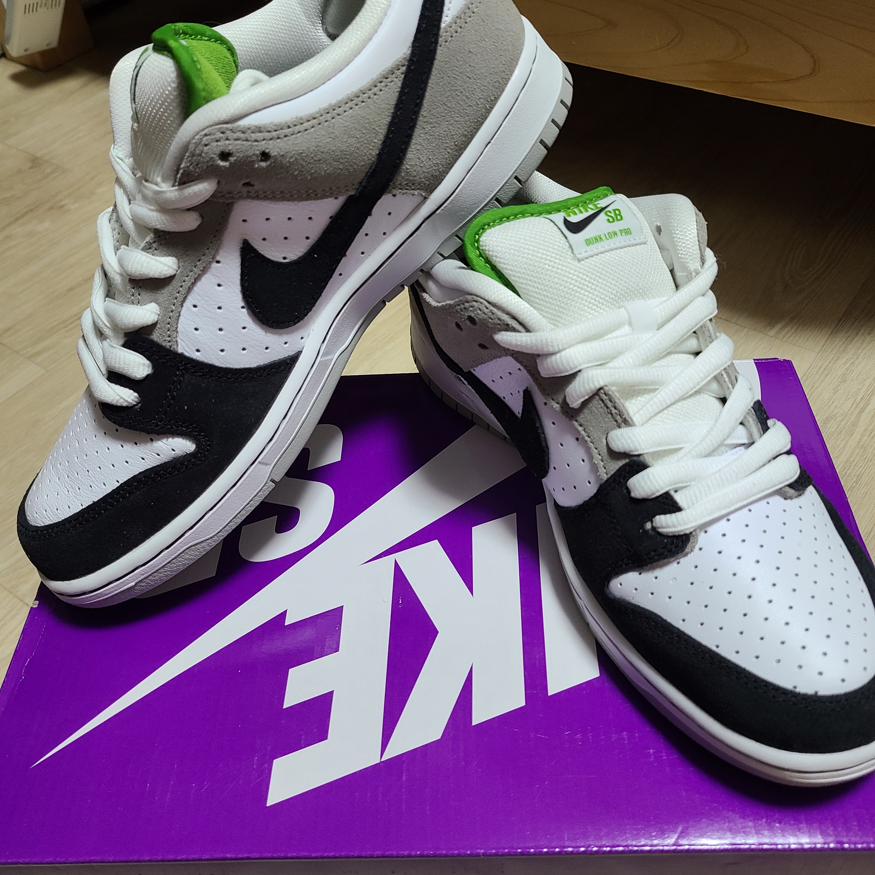 Nike SB Dunk Low Pro Chlorophyll 착용 스타일