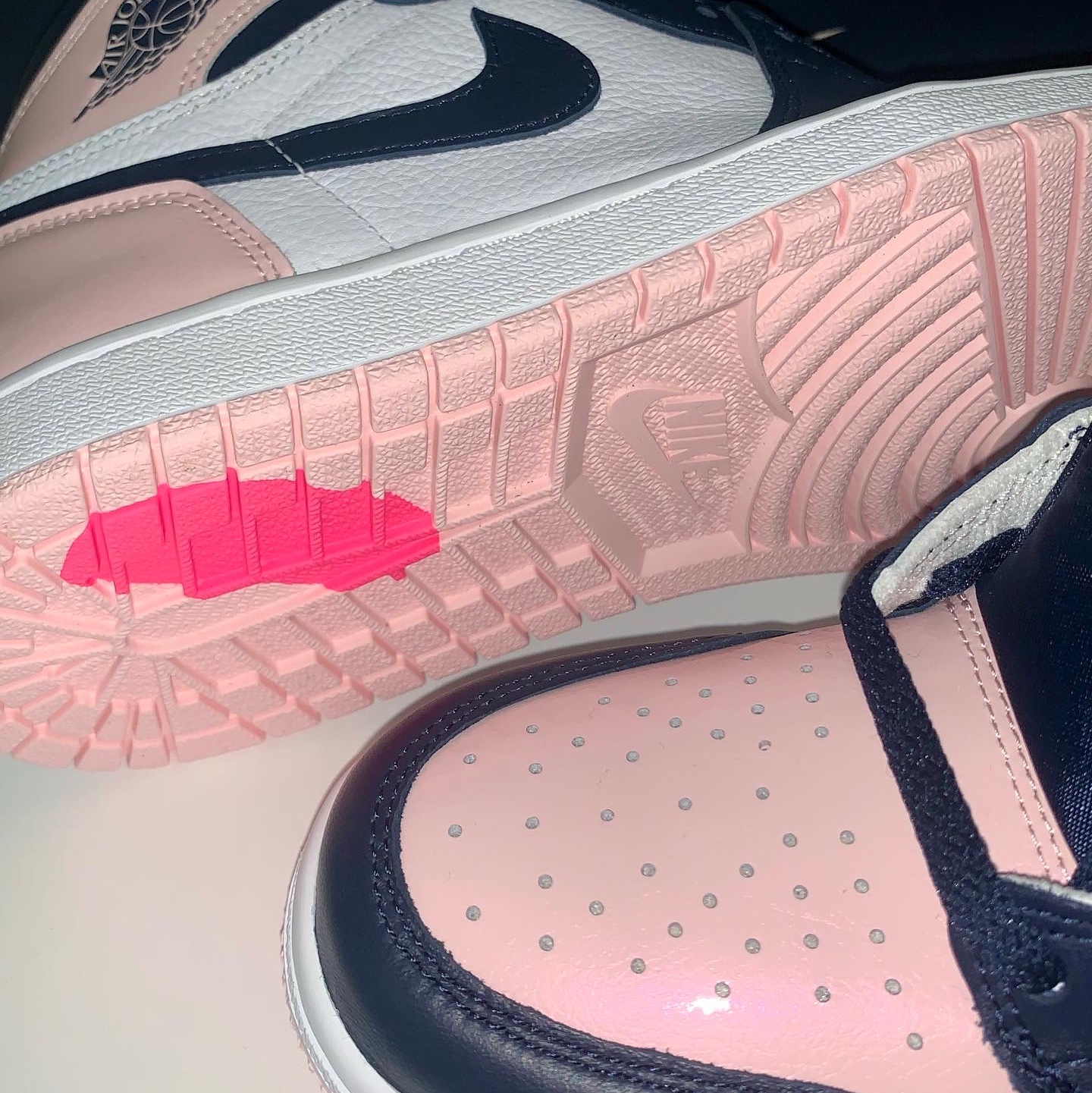 (W) Jordan 1 Retro High OG Atmosphere 착용 스타일 - 2