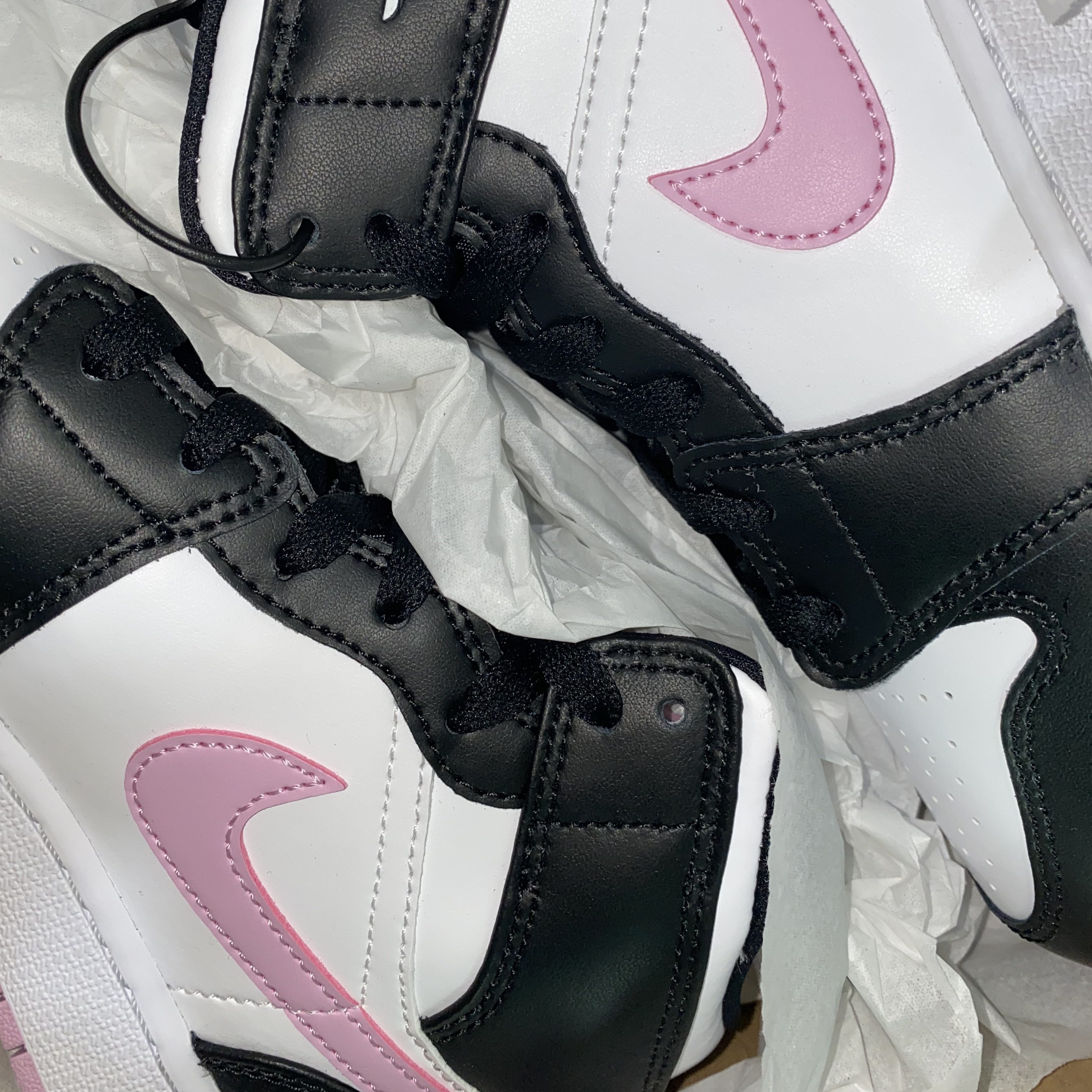 (GS) Jordan 1 Mid Light Arctic Pink 착용 스타일