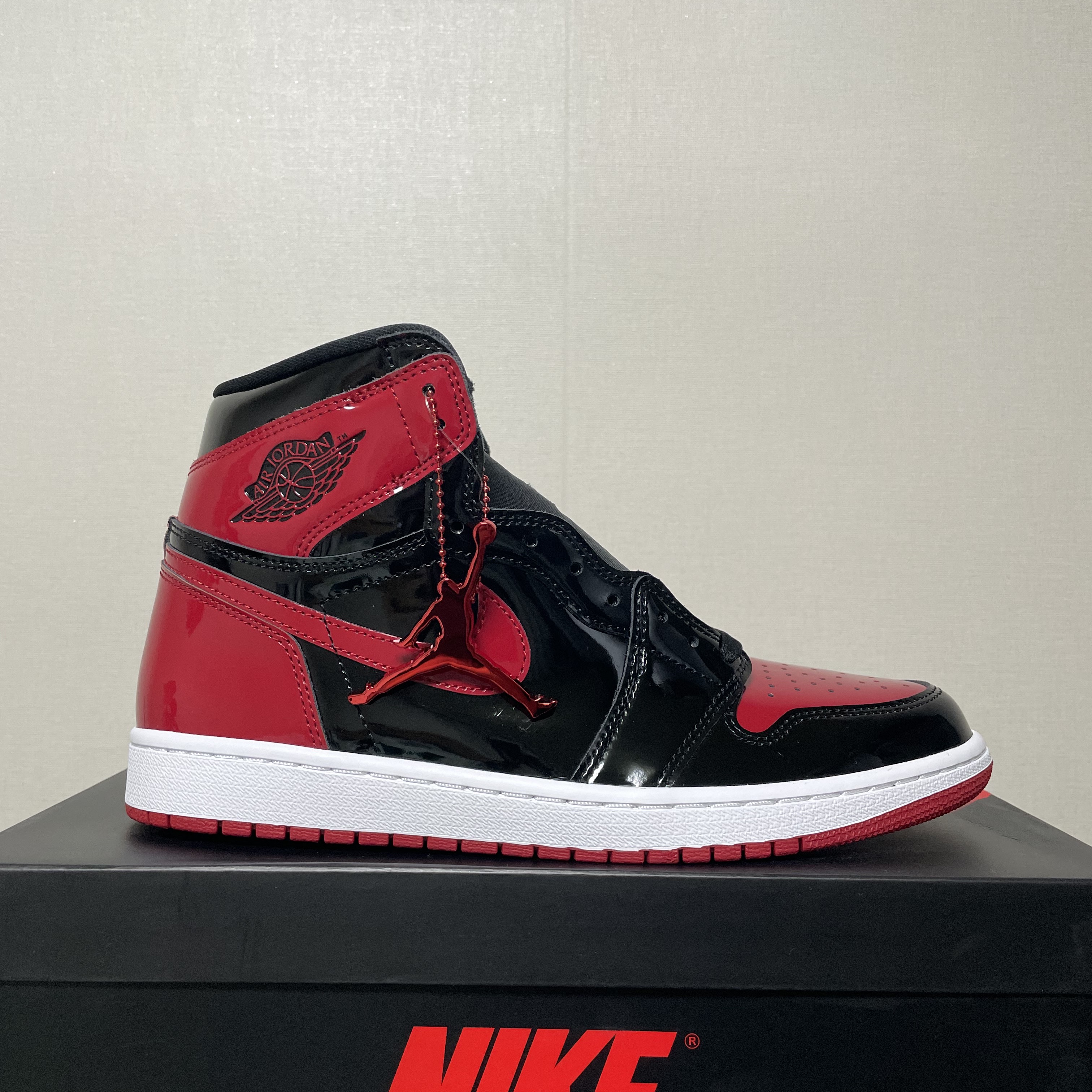 Jordan 1 Retro High OG Patent Bred 착용 스타일