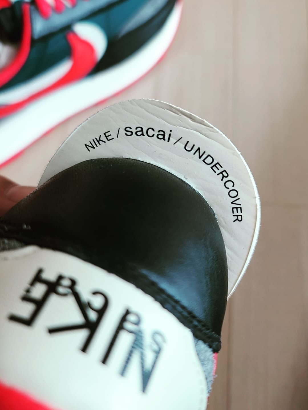 Nike x Sacai x Undercover LDWaffle Midnight Spruce University Red 착용 스타일 - 3