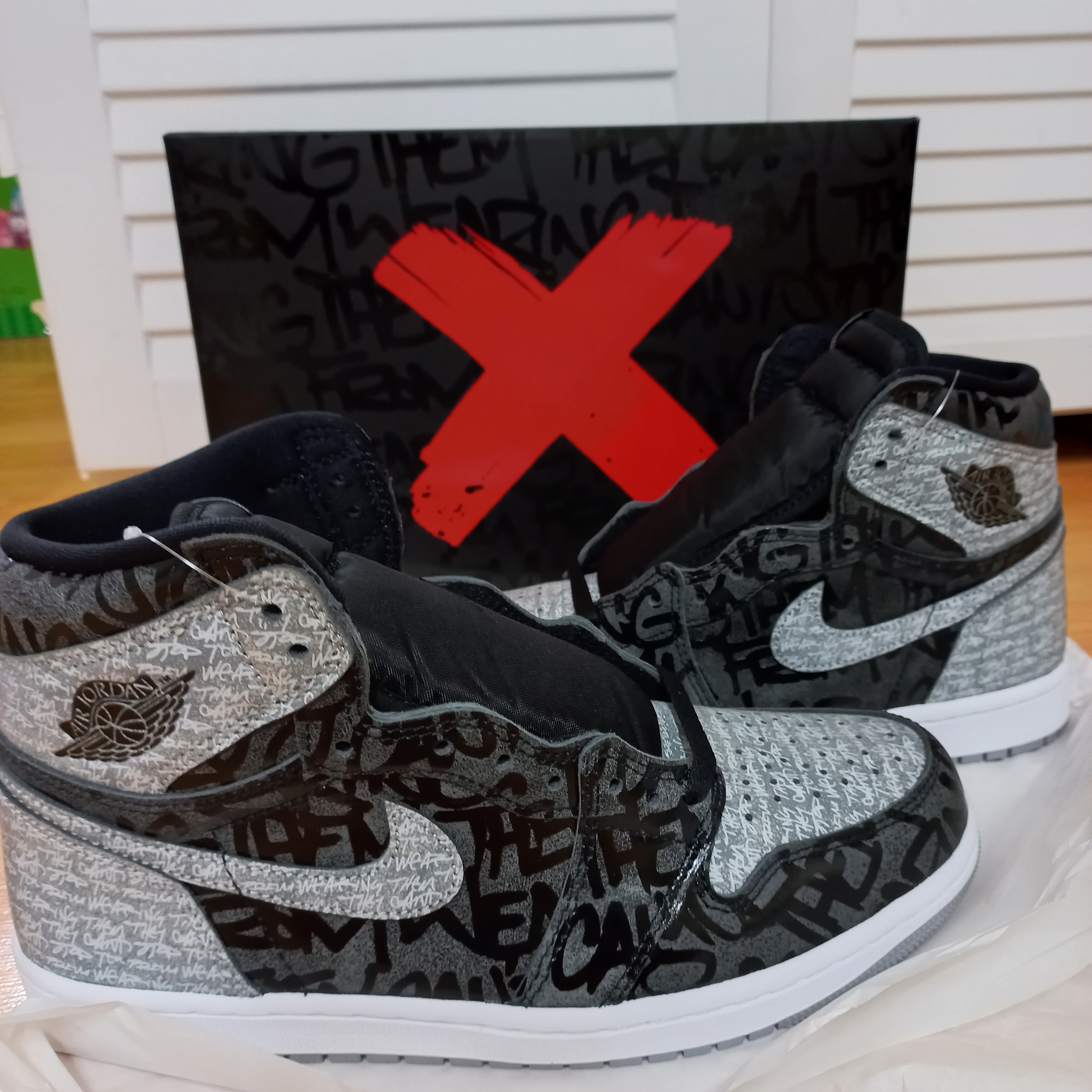 Jordan 1 Retro High OG Rebellionaire 착용 스타일 - 1