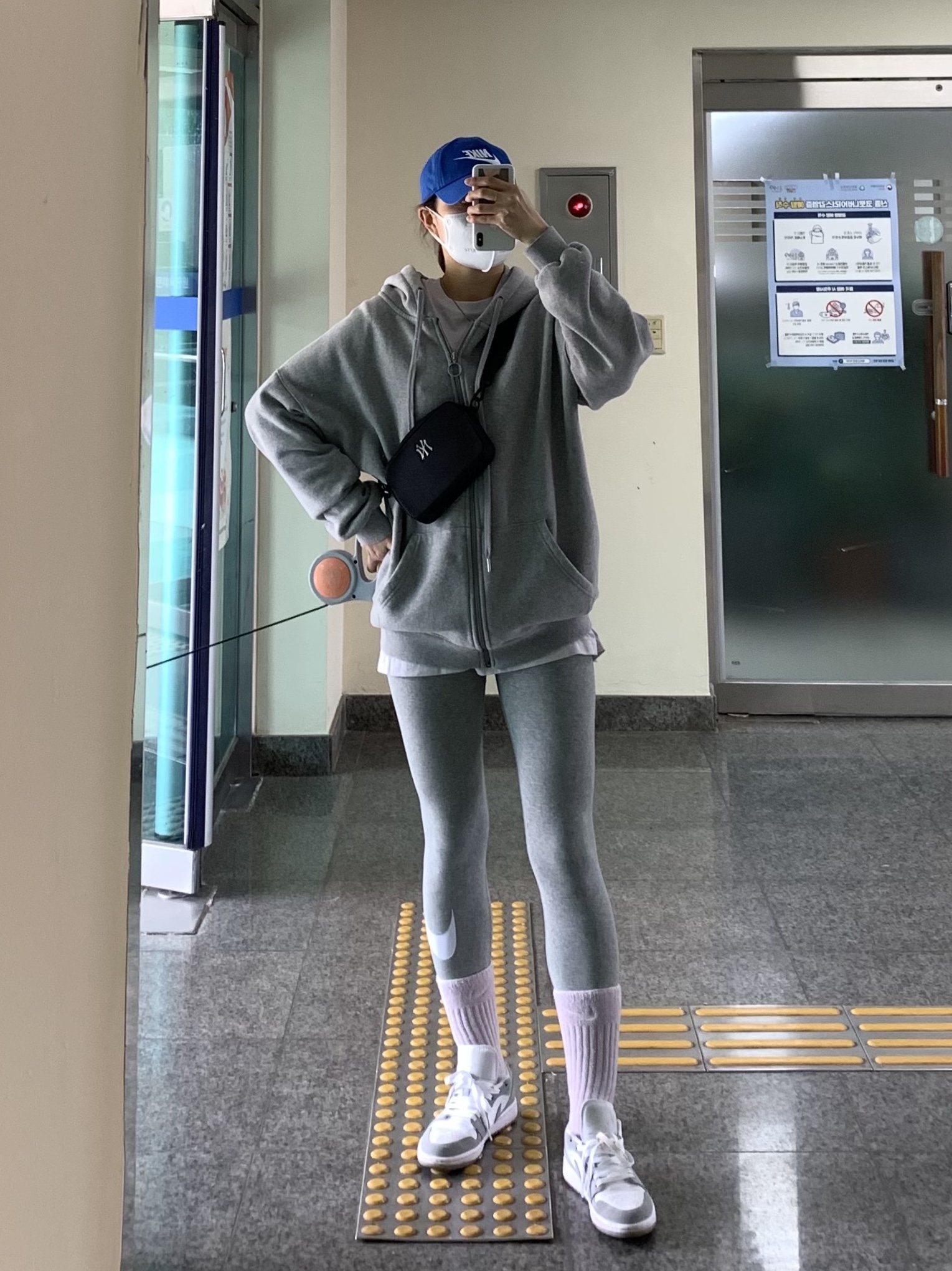 (W) Jordan 1 Low White Wolf Grey 착용 스타일 - 1