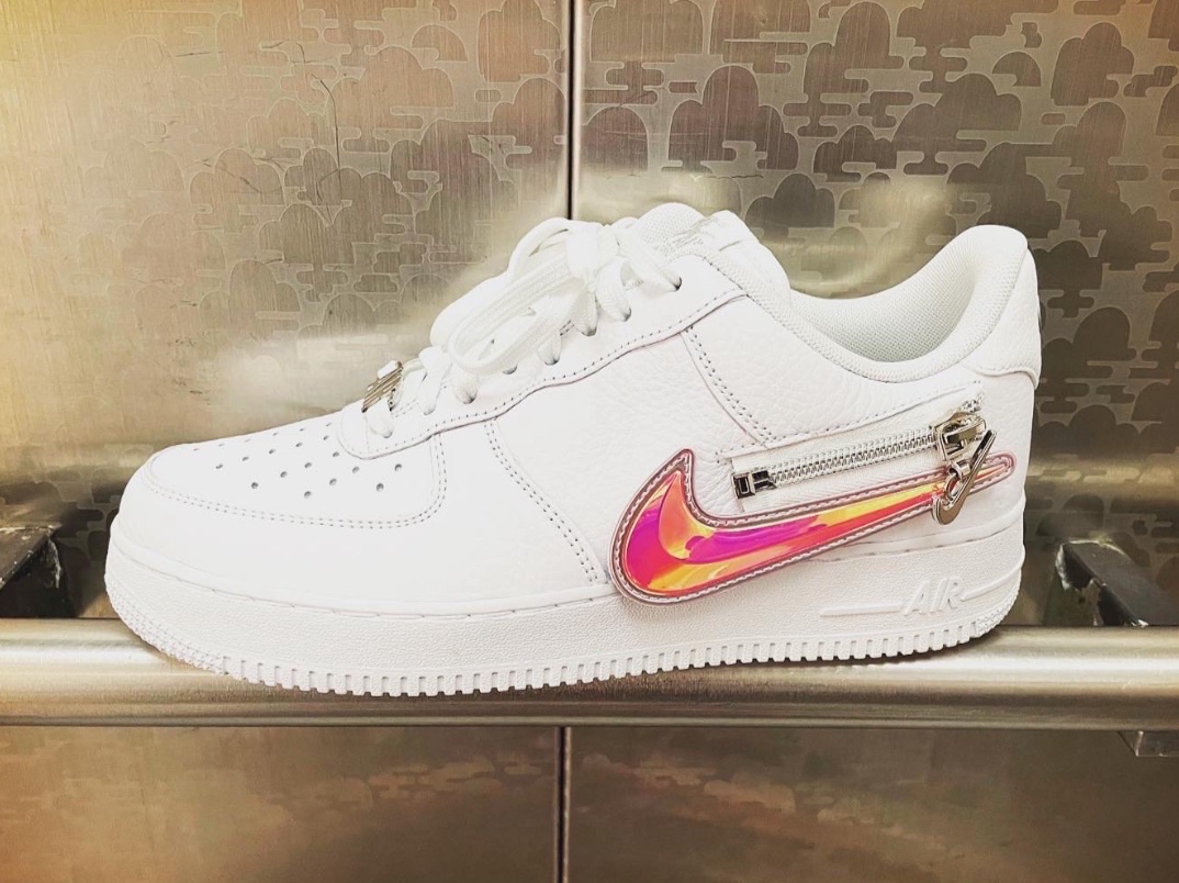 Nike Air Force 1 Low White Zipper 착용 스타일
