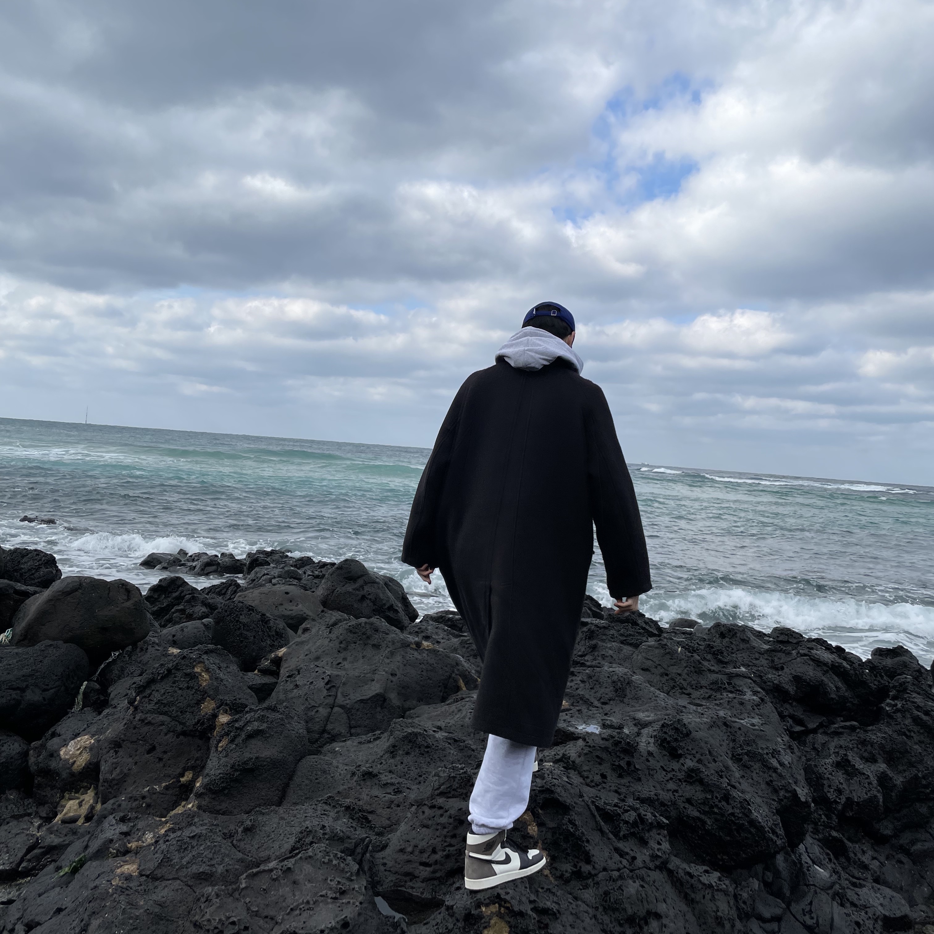 Jordan 1 Retro High OG Black Mocha, Stussy Basic Stussy Hoodie Ash Heather 2021 착용 스타일