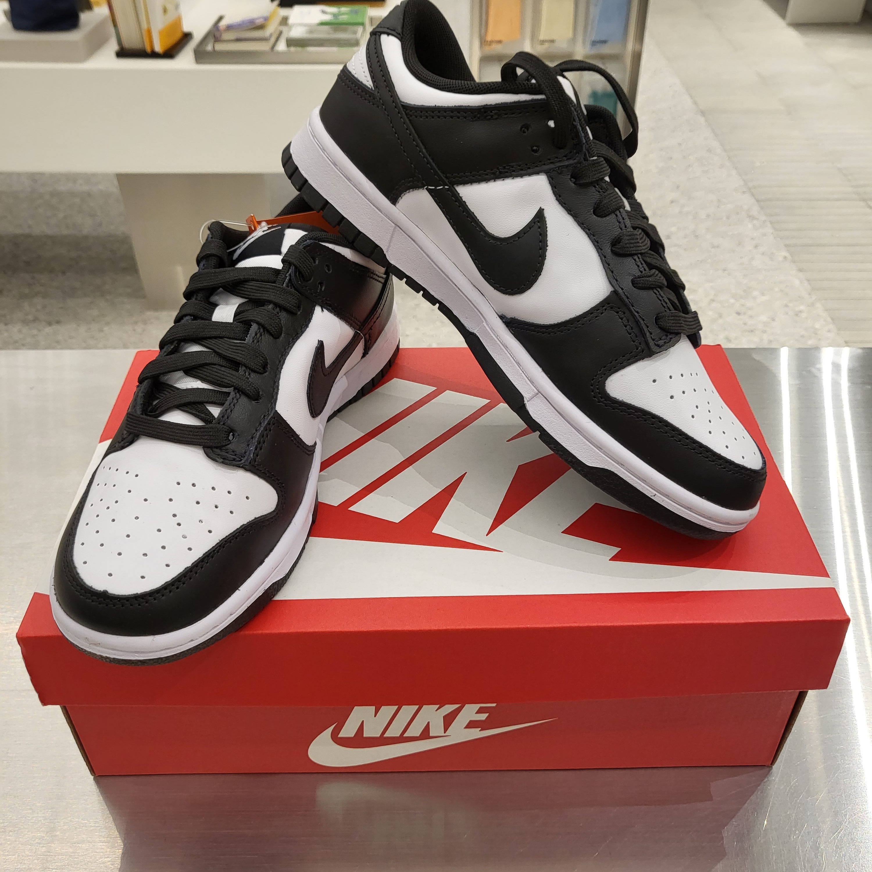 Nike Dunk Low Retro Black 착용 스타일