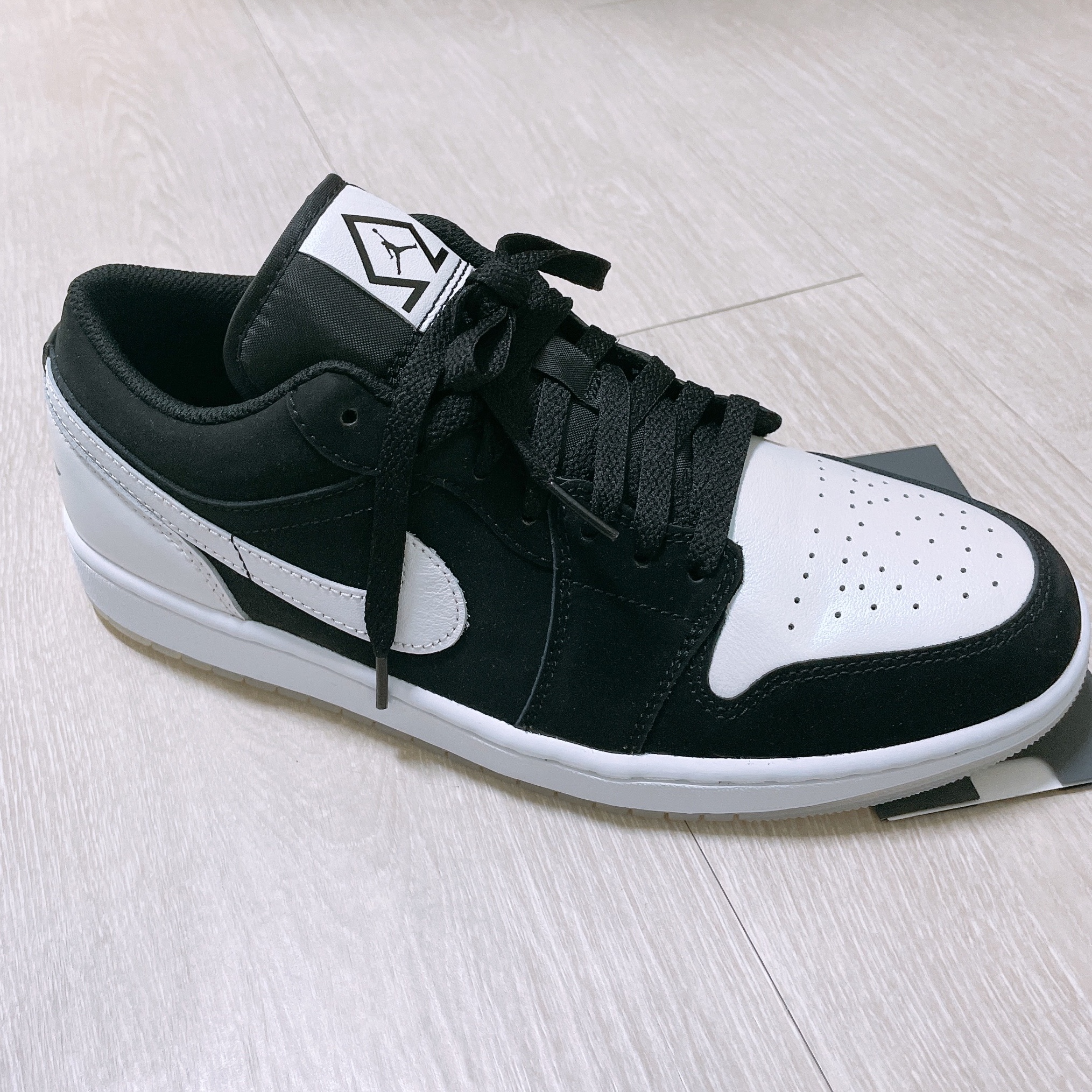 Jordan 1 Low SE Diamond 착용 스타일