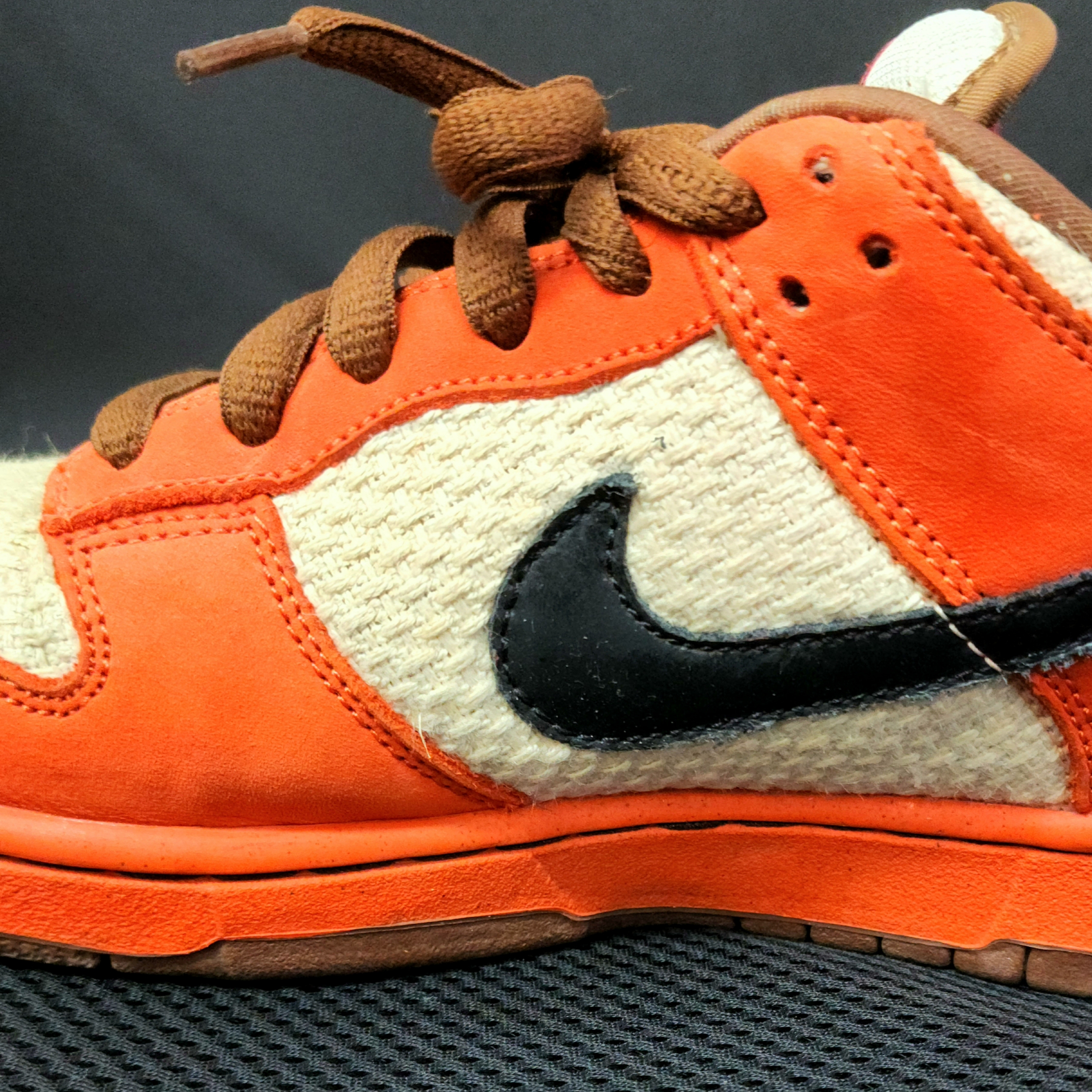 Nike Dunk Low Premium SB Un-Hemp 착용 스타일