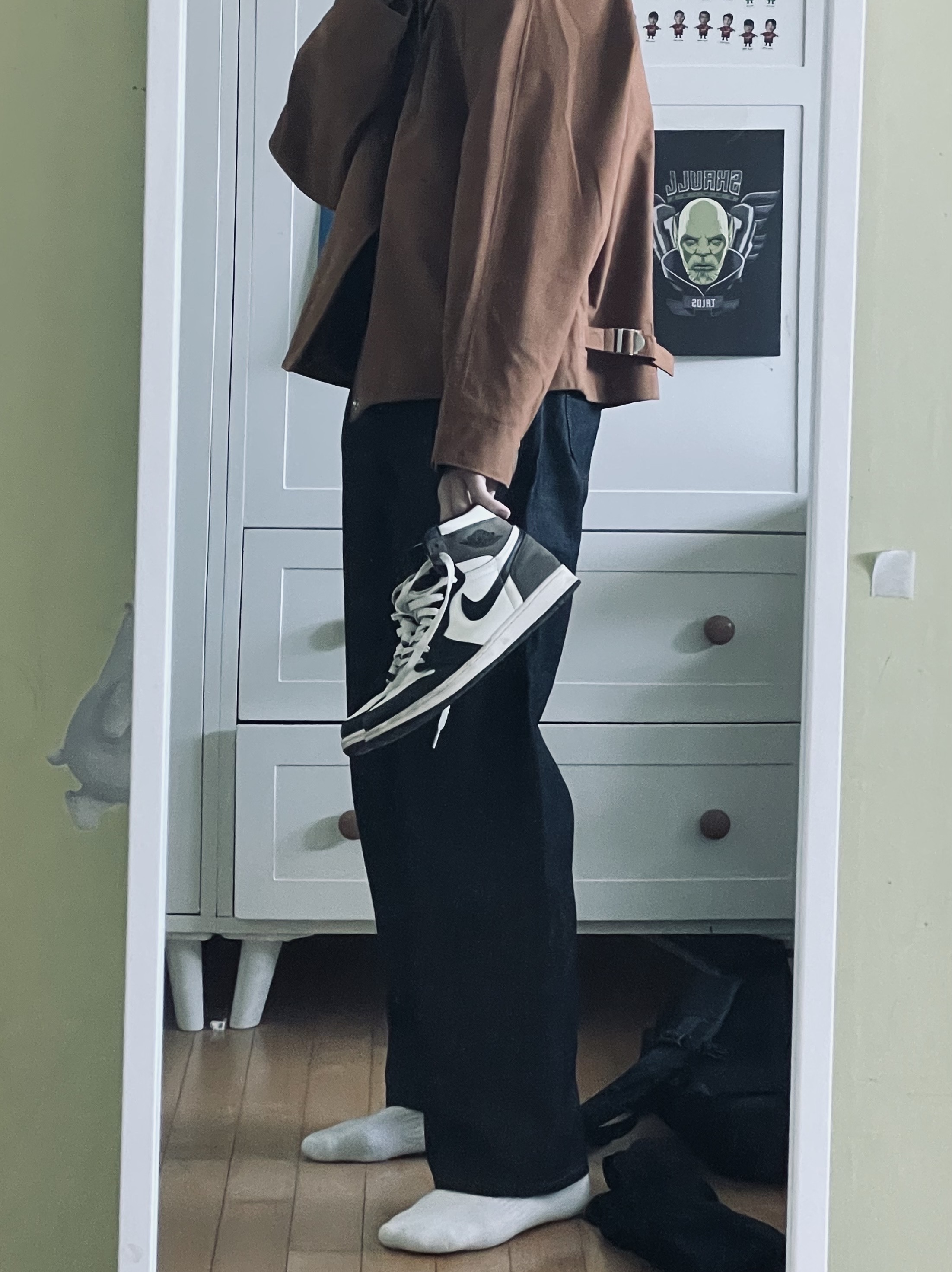 Jordan 1 Retro High OG Black Mocha 착용 스타일