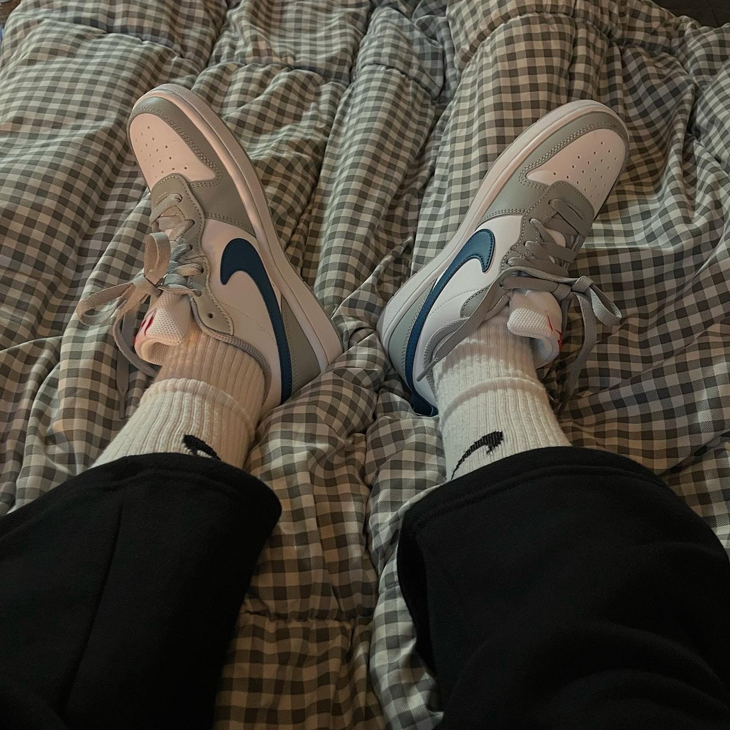 (GS) Nike Court Borough Low 2 Light Smoke Grey 착용 스타일 - 1