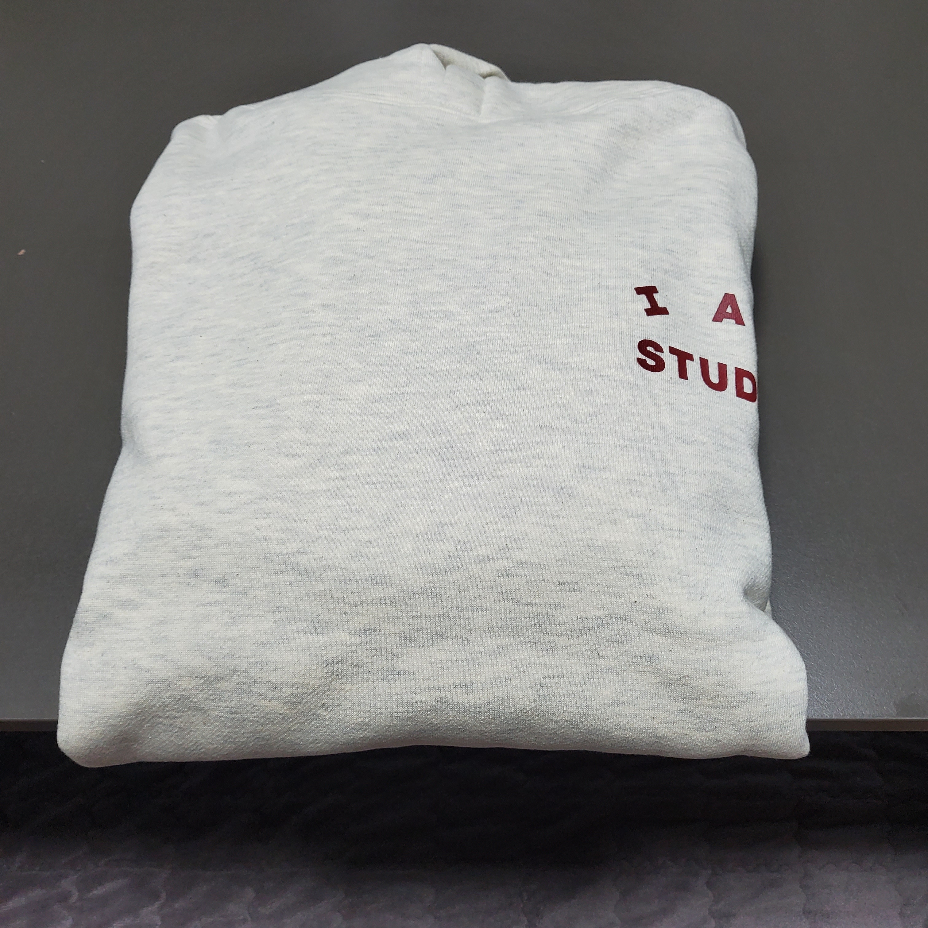 IAB Studio Hoodie Oatmeal Burgundy 착용 스타일