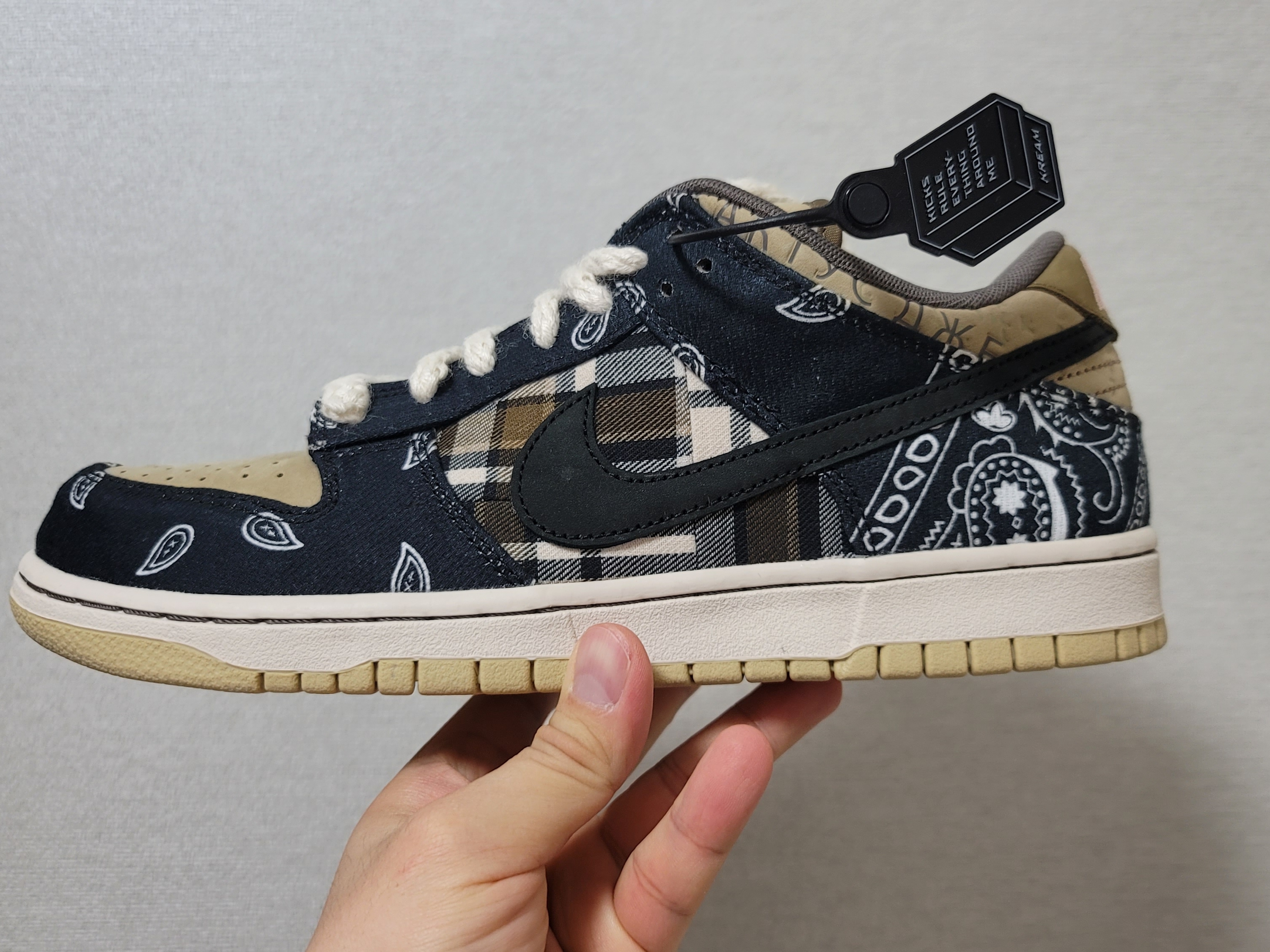Nike x Travis Scott SB Dunk Low 착용 스타일 - 1