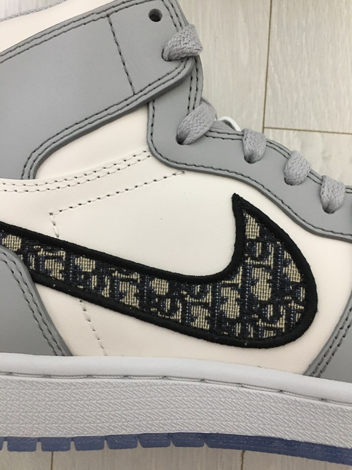 Jordan 1 x Dior High OG 착용 스타일 - 3